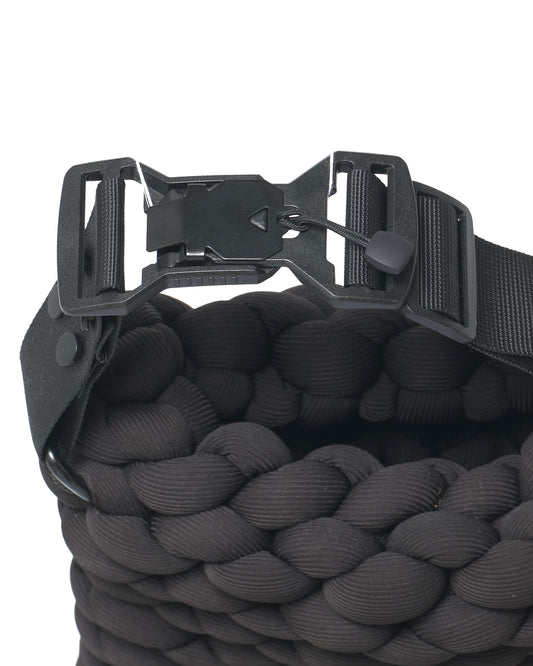 CHUNKY KNIT SLING BAG