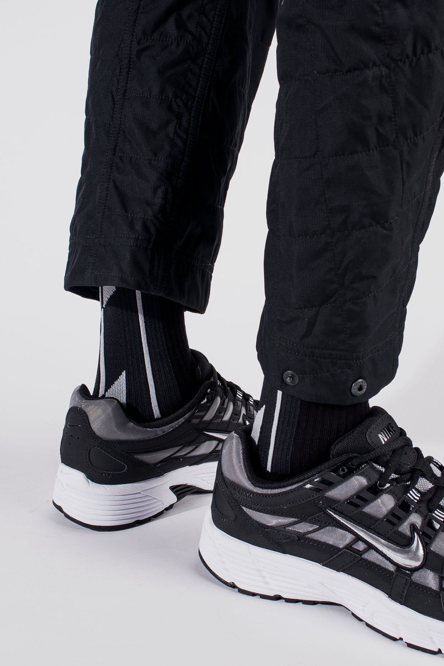 LANDING R Midcalf Socks - Silver Black