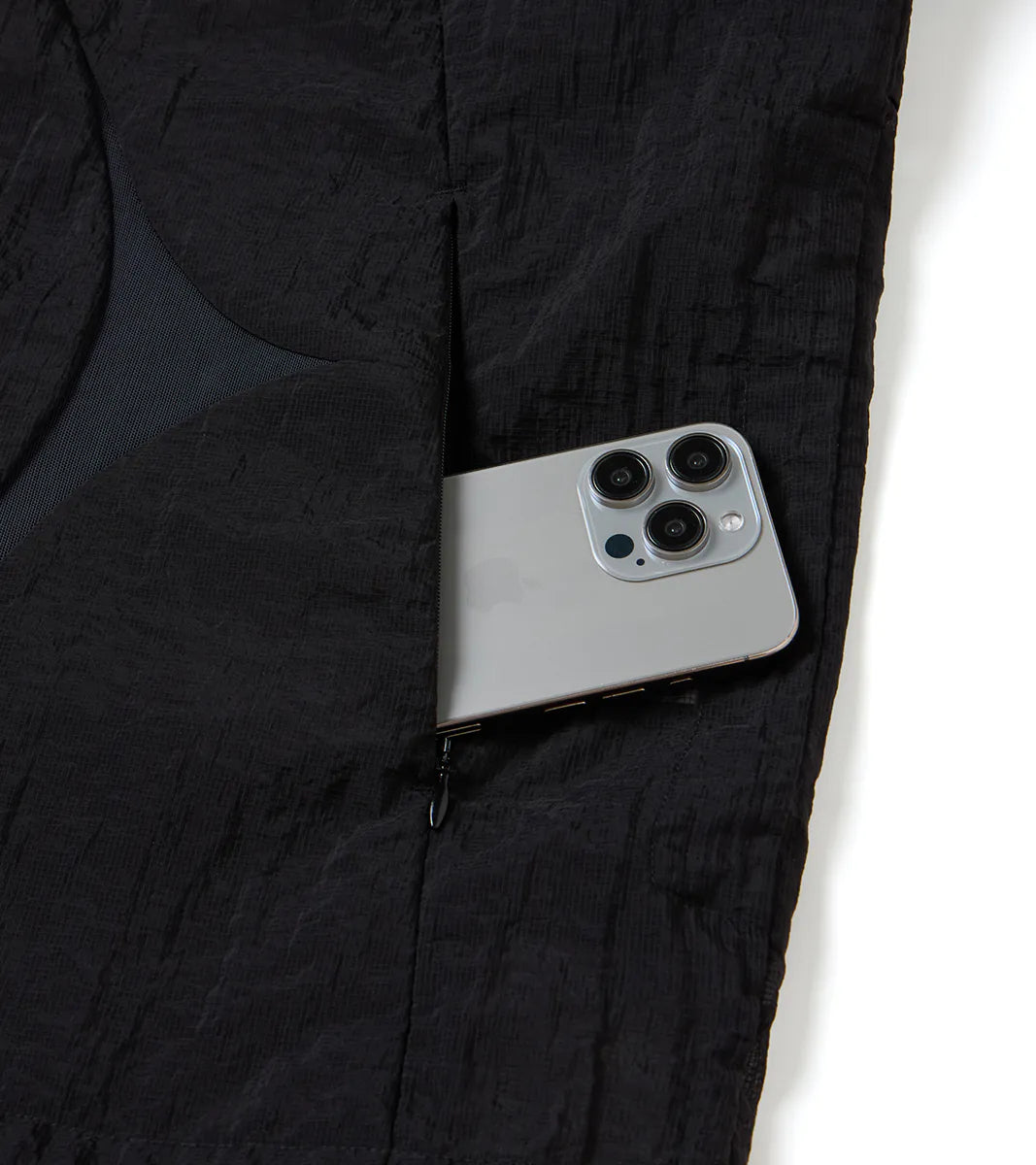 Airy Mono Windbreaker - Black