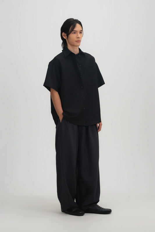 Gender Neutral Drape Neck Short-Sleeve Shirt (Black) - BEV C multi label store