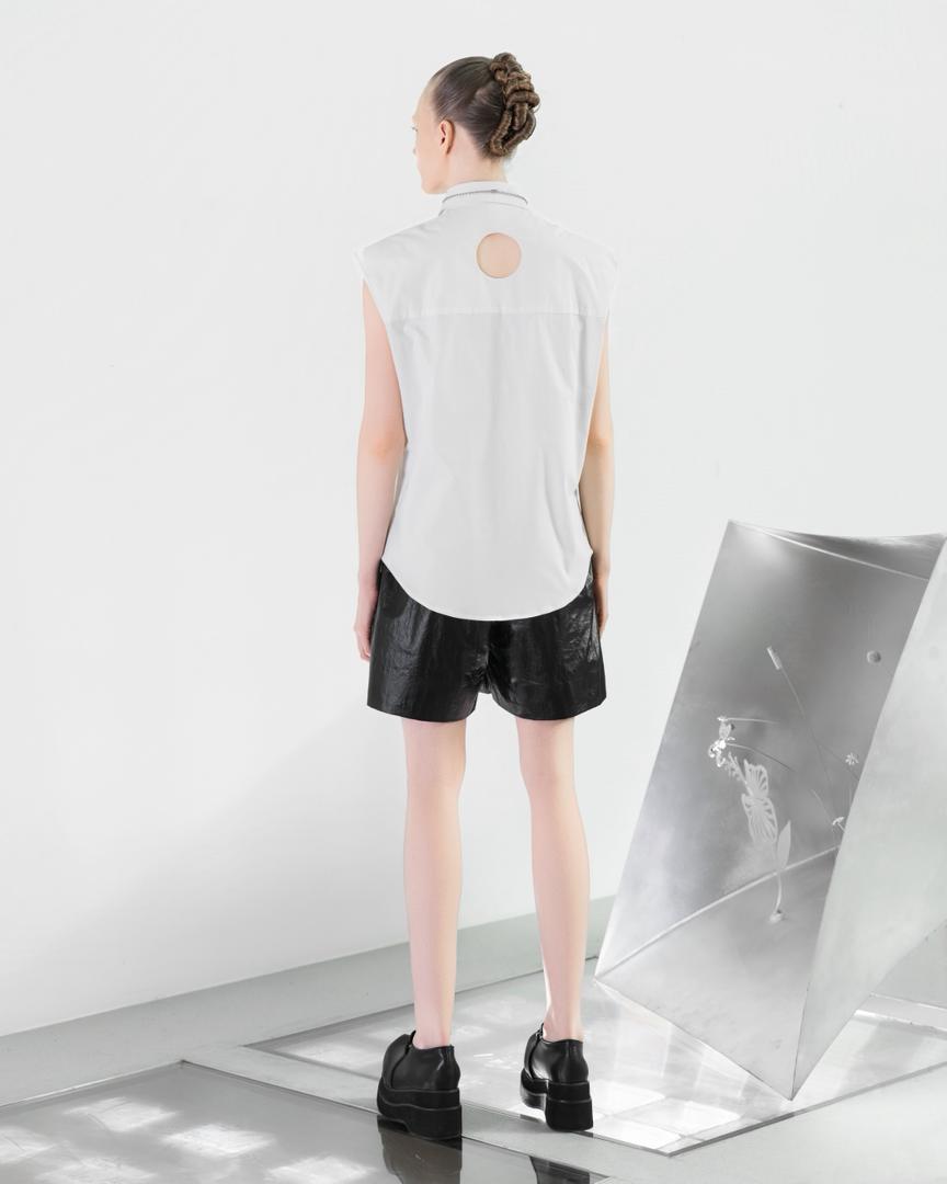 N7TP5 Sleeveless Logo Collared Shirt - White