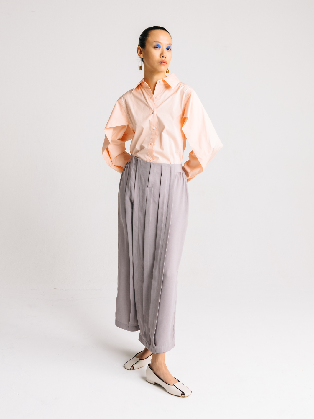 Pleat-Paneled Pants (Grey)