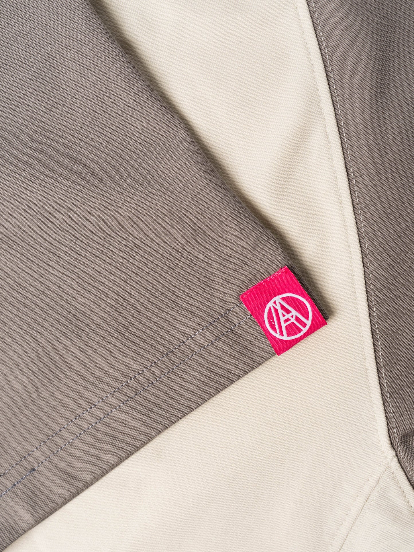 MECHA SORONA TEE BEIGE