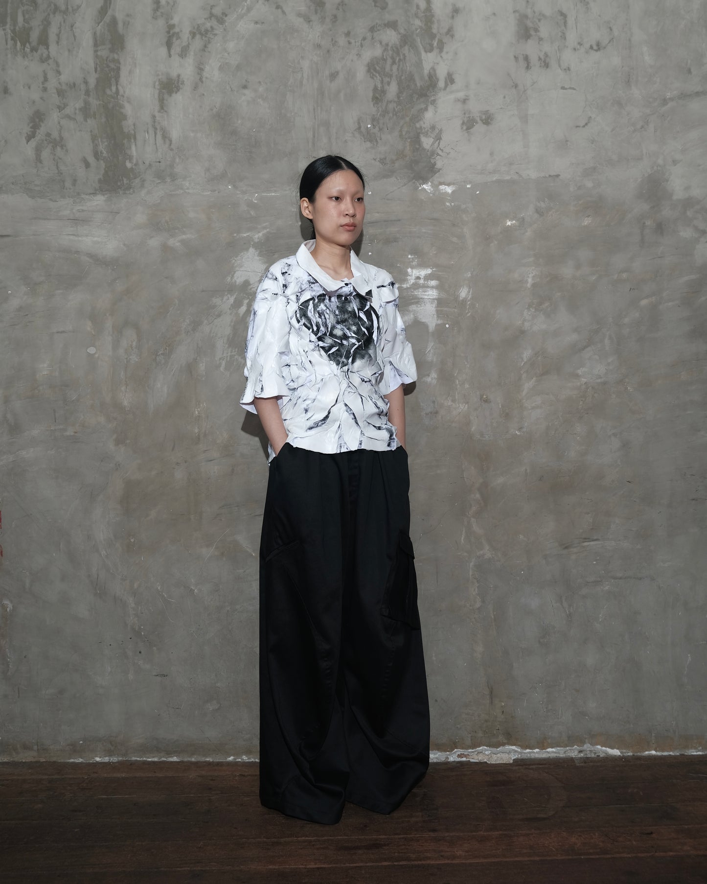 Warp Cargo Pants in Black
