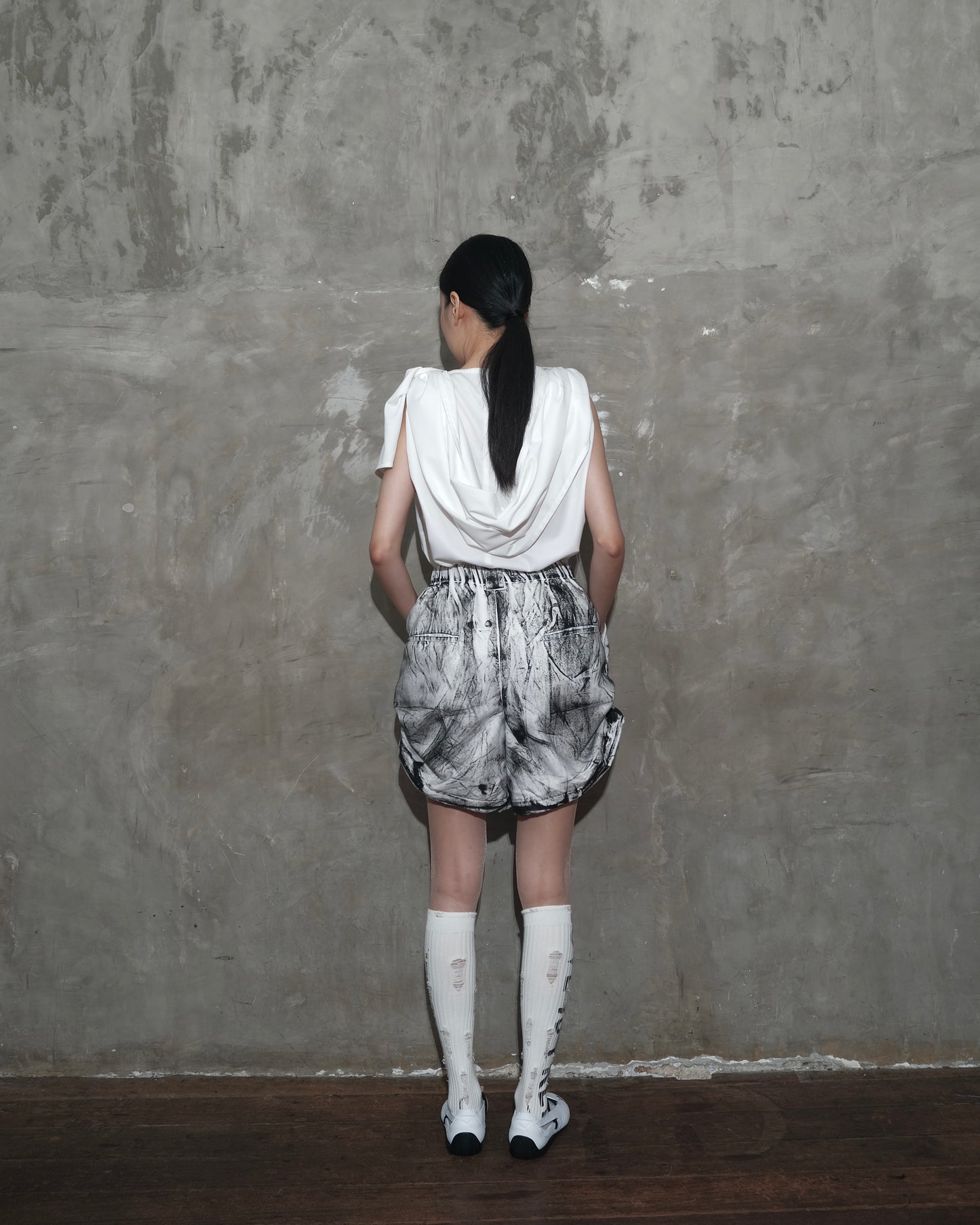 MS Boxer in White Chaos