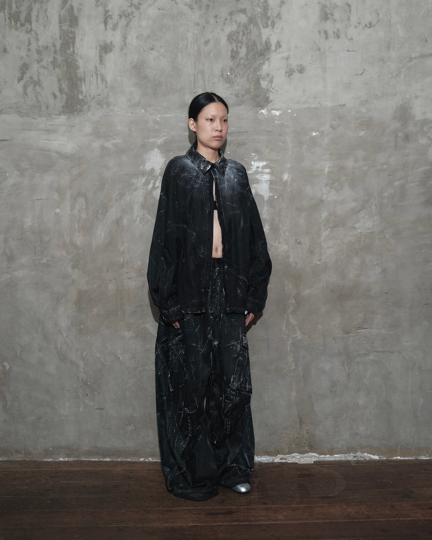 Linea Shirt in Black Chaos