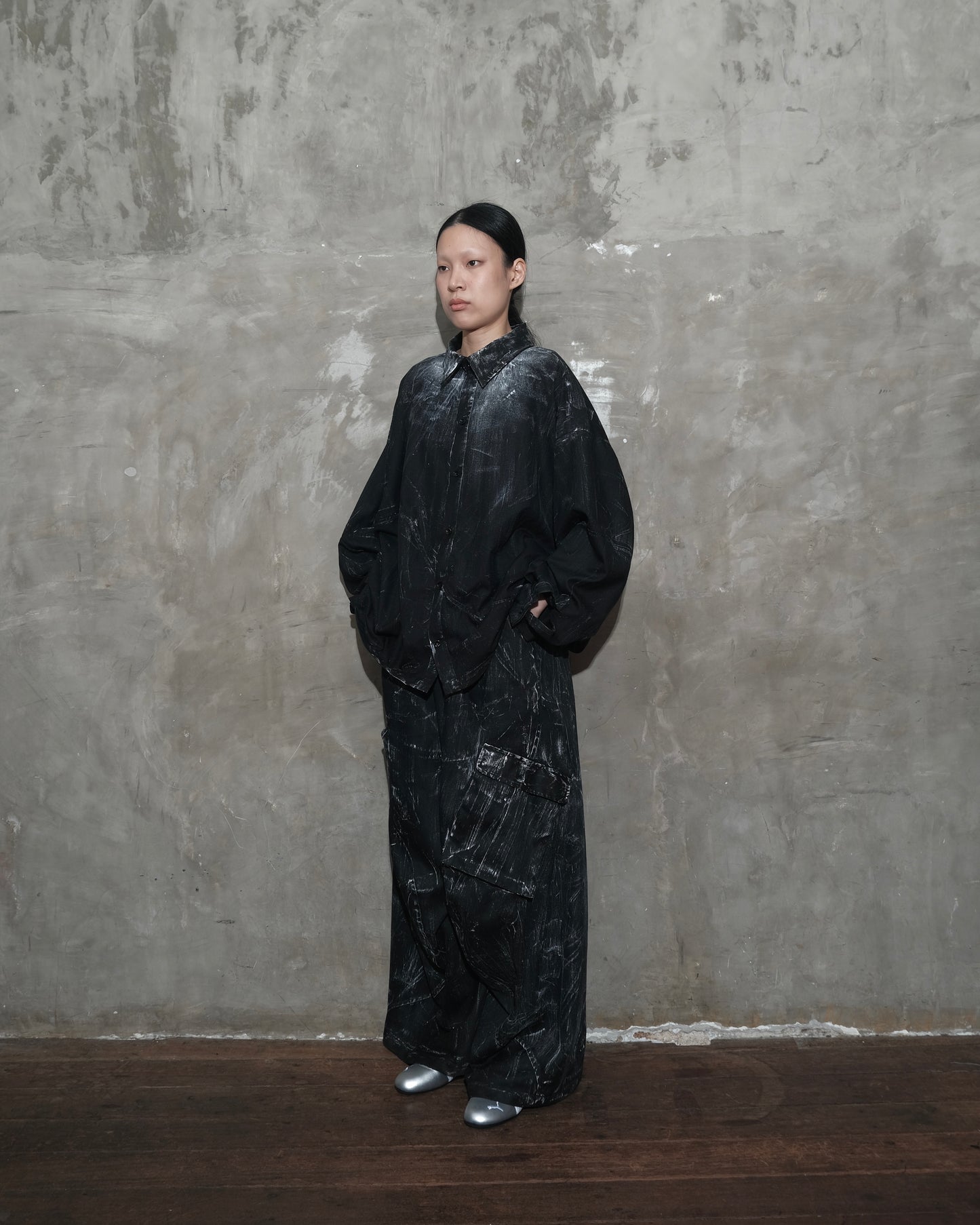 Linea Shirt in Black Chaos