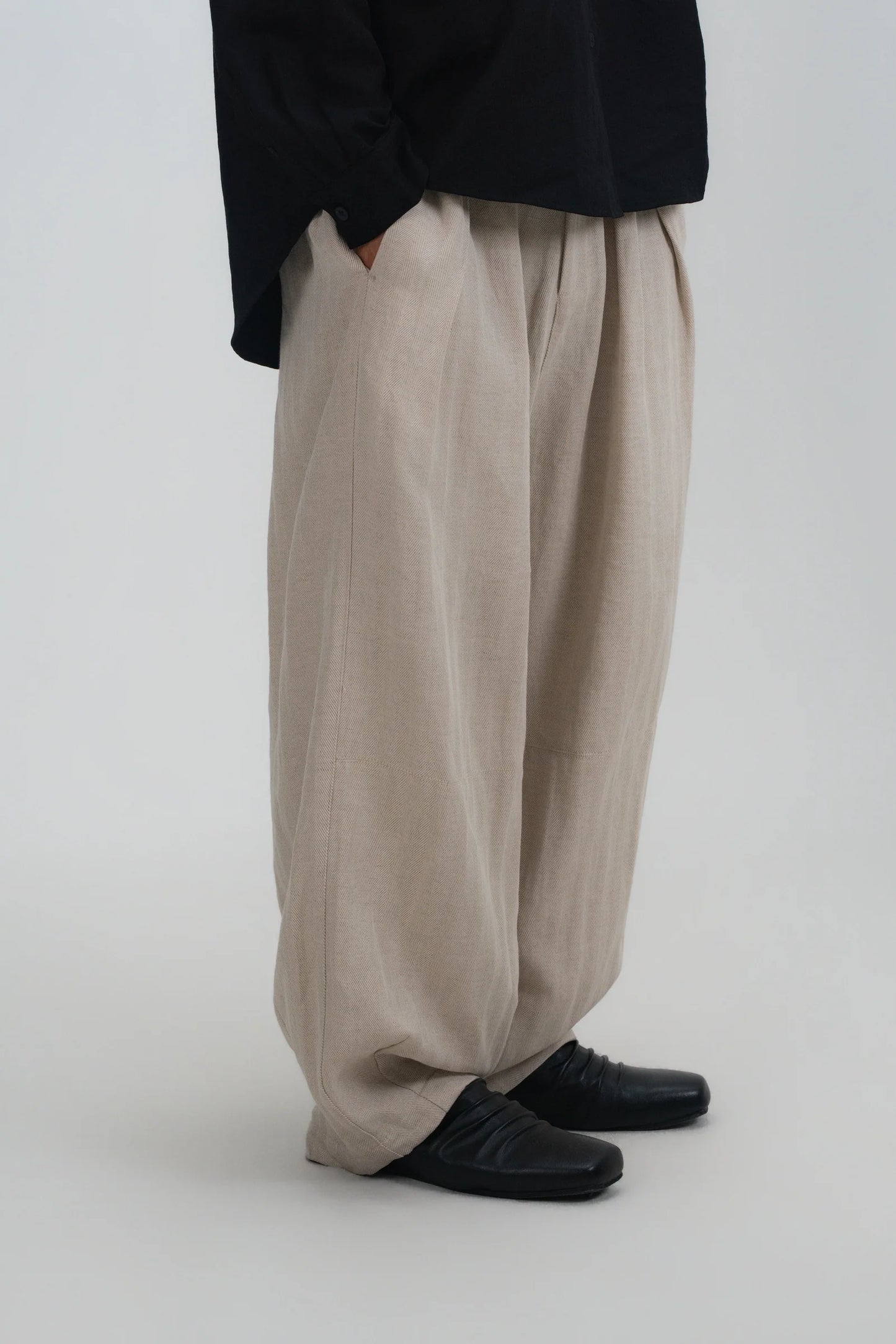 Gender Neutral Cocoon Trousers (Linen / Beige)