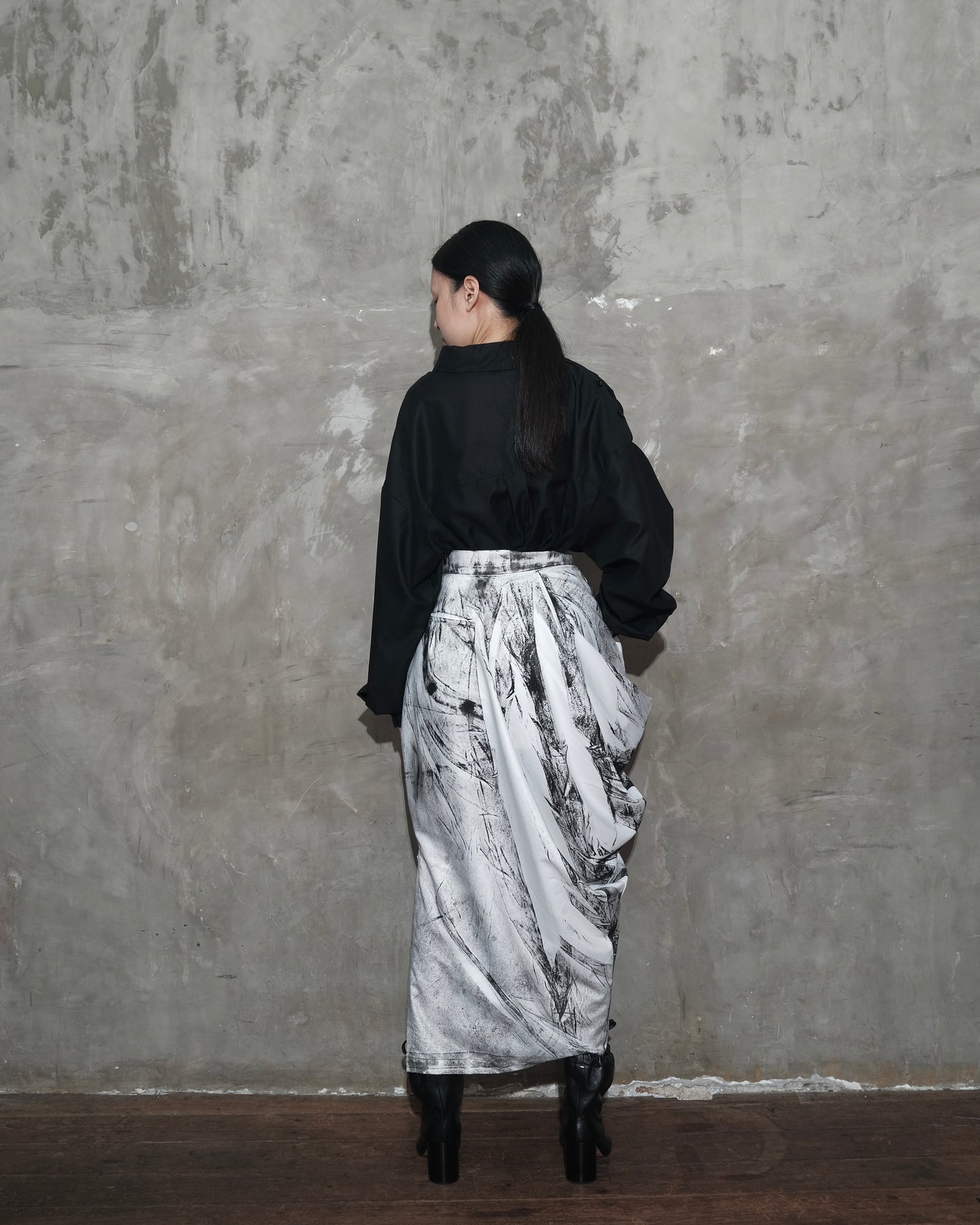 Slanted Collar Shirt in Black