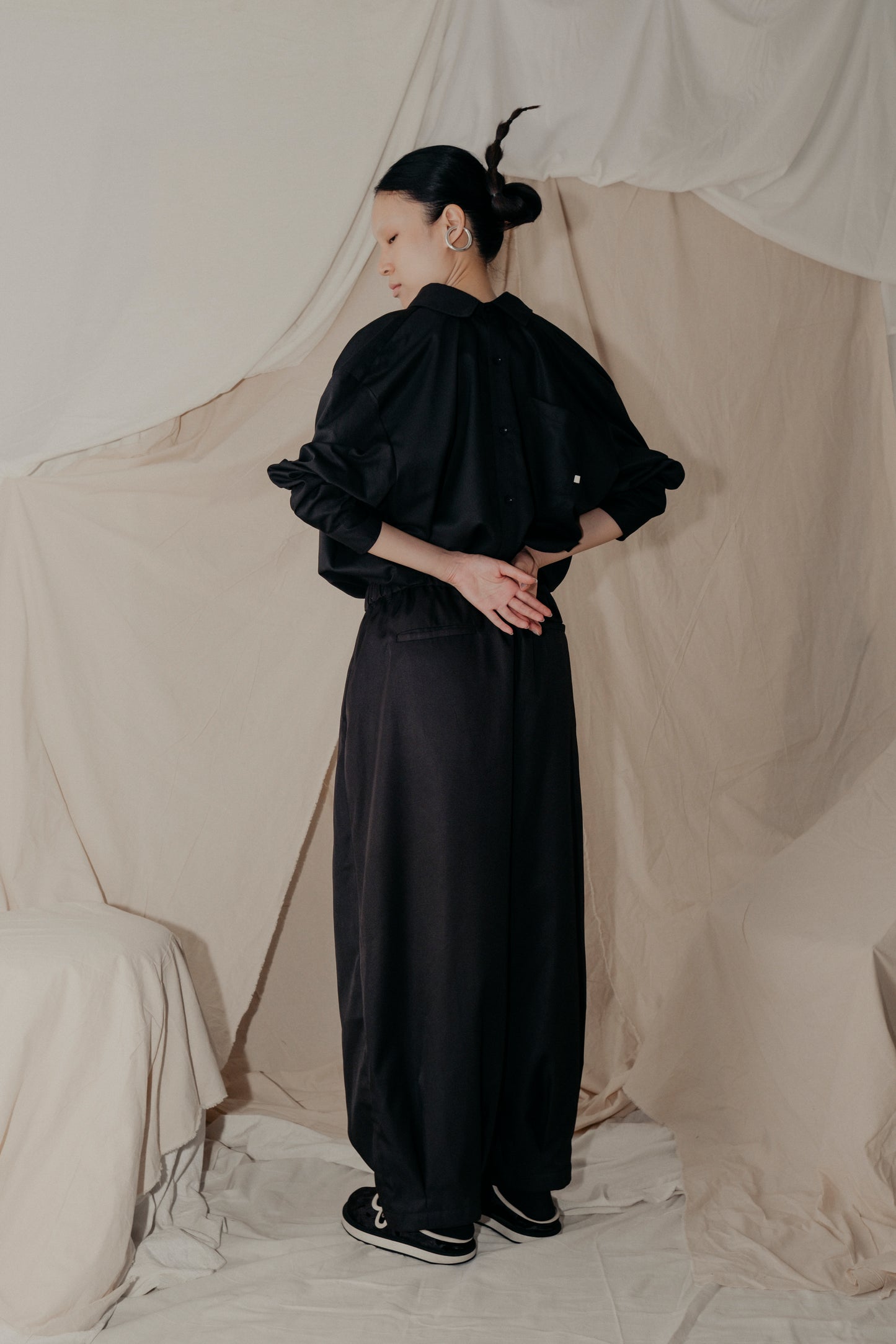 Magnolia Giant Collar Shirt in Black