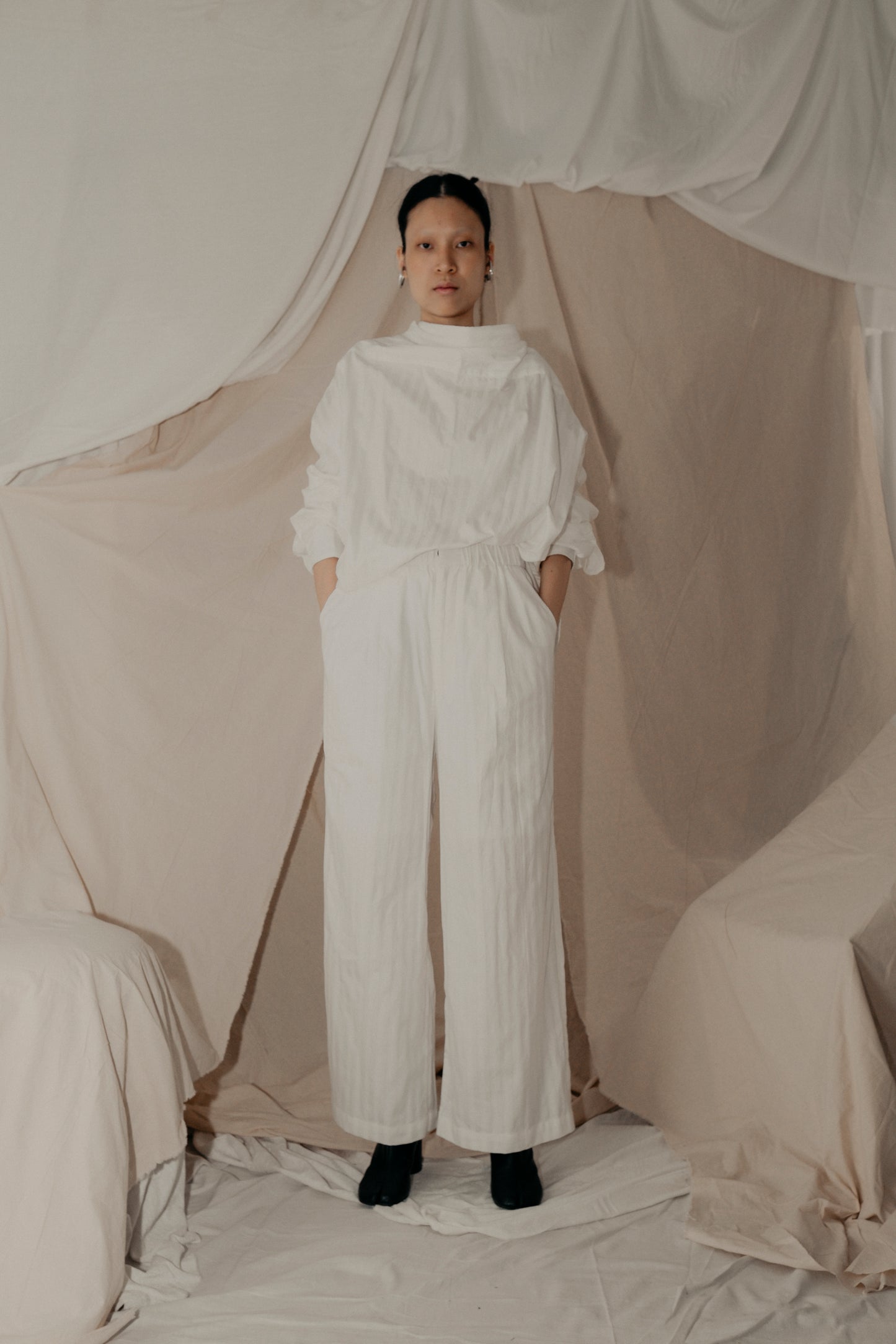 Magnolia Giant Collar Shirt in White Line