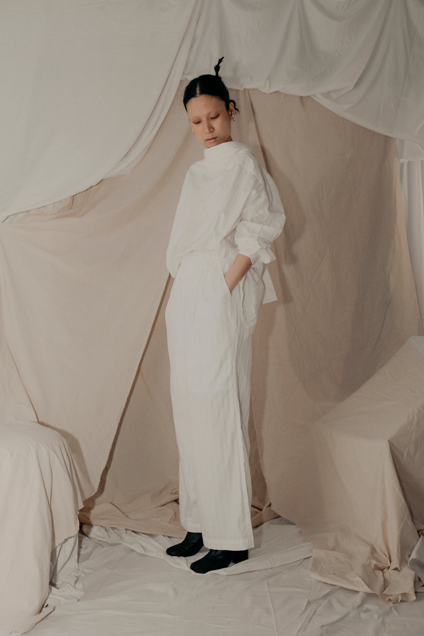 Magnolia Giant Collar Shirt in White Line