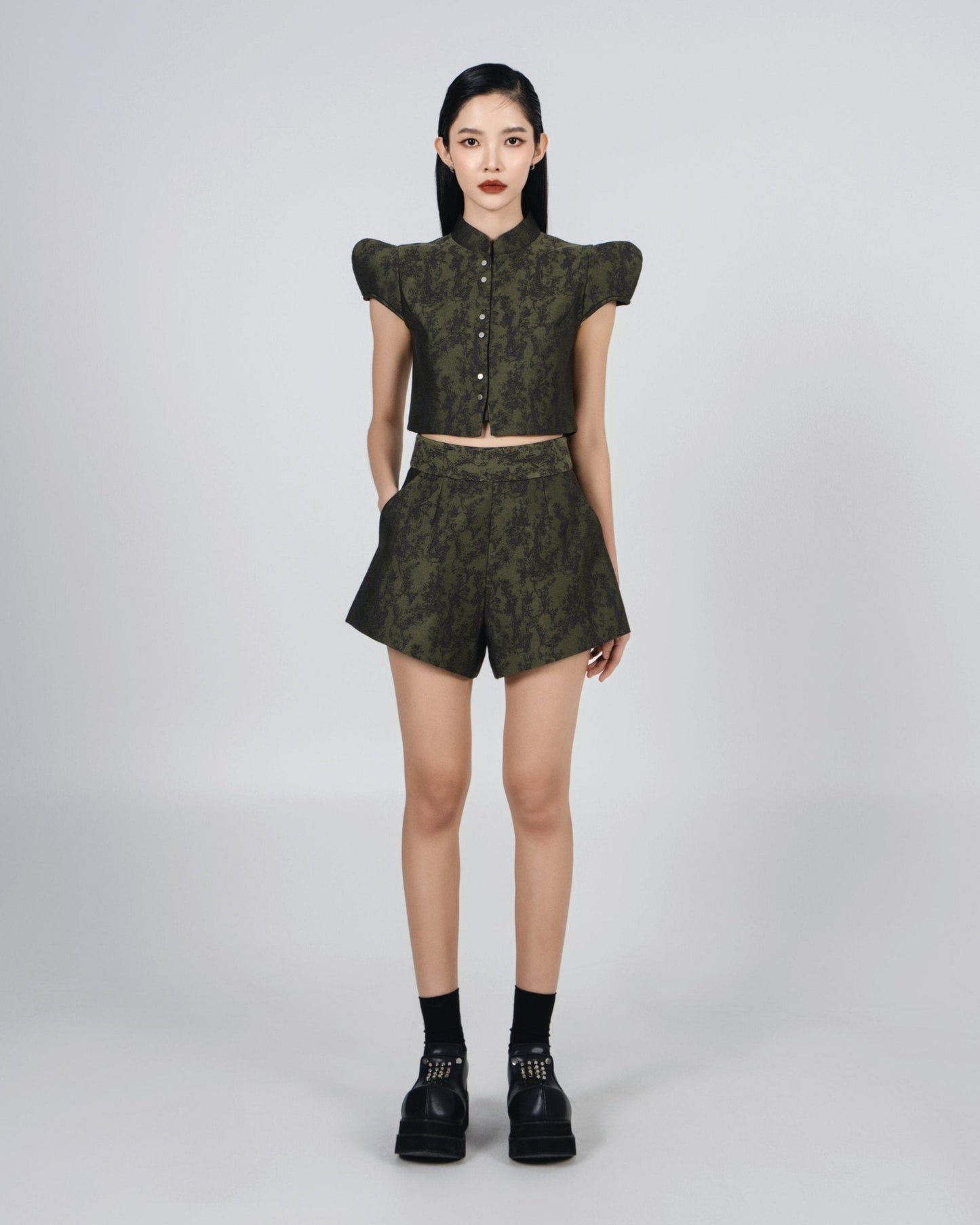 NOIZ N6TP1 ARCHITECT SLEEVES CROP TOP - MOSS GREEN