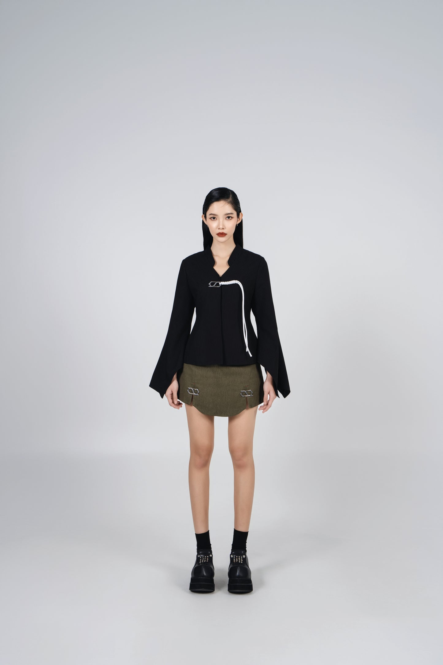 MANDARIN COLLAR CHINESE KNOTS KEBAYA TOP BLACK