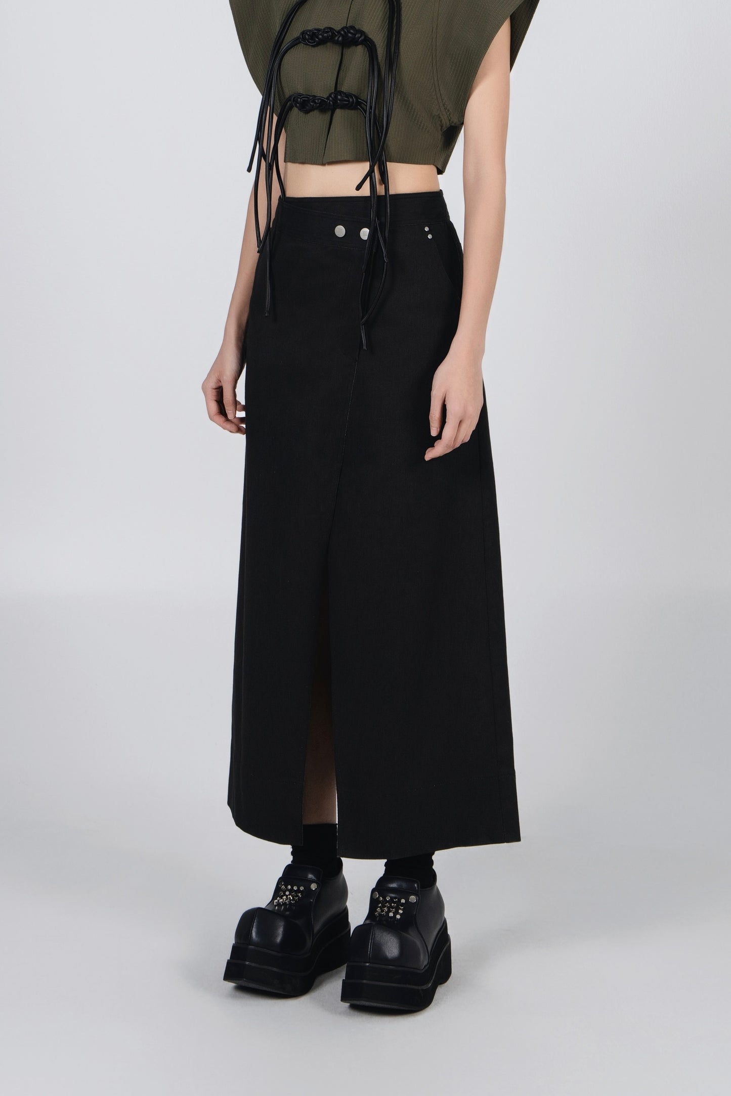 NOIZ N6SK2 A-LINE LOW-WAISTED DENIM SKIRT BLACK