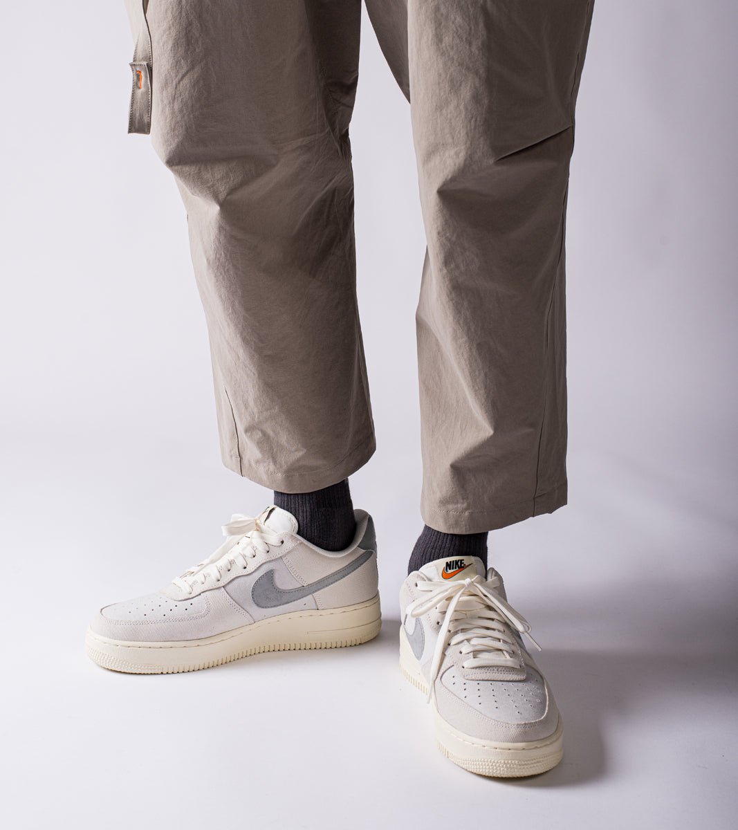 Essential Crew Casual Socks - Carbon