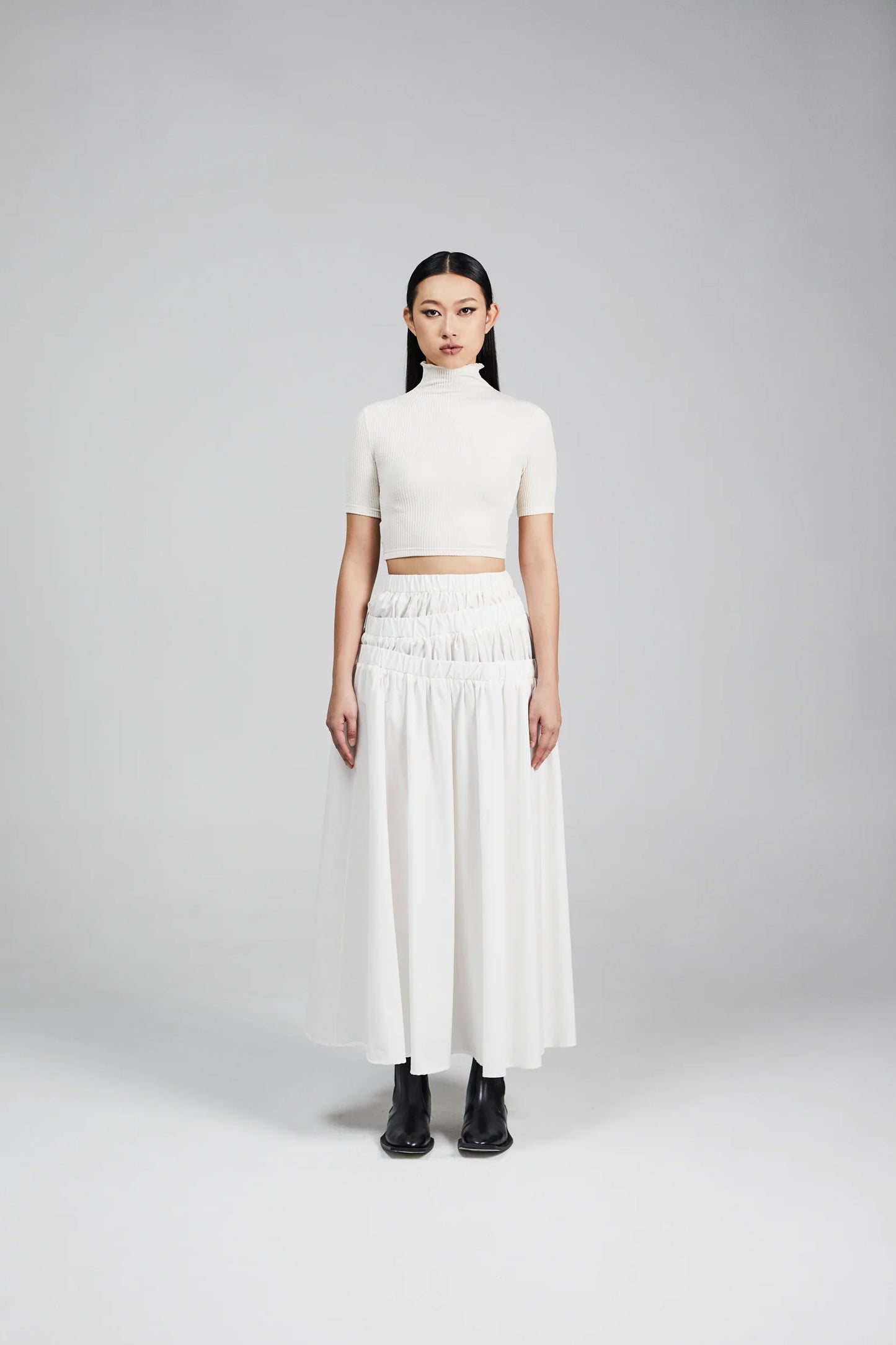 NOIZ N2TP5 Stand Collar Crop Top - Cream