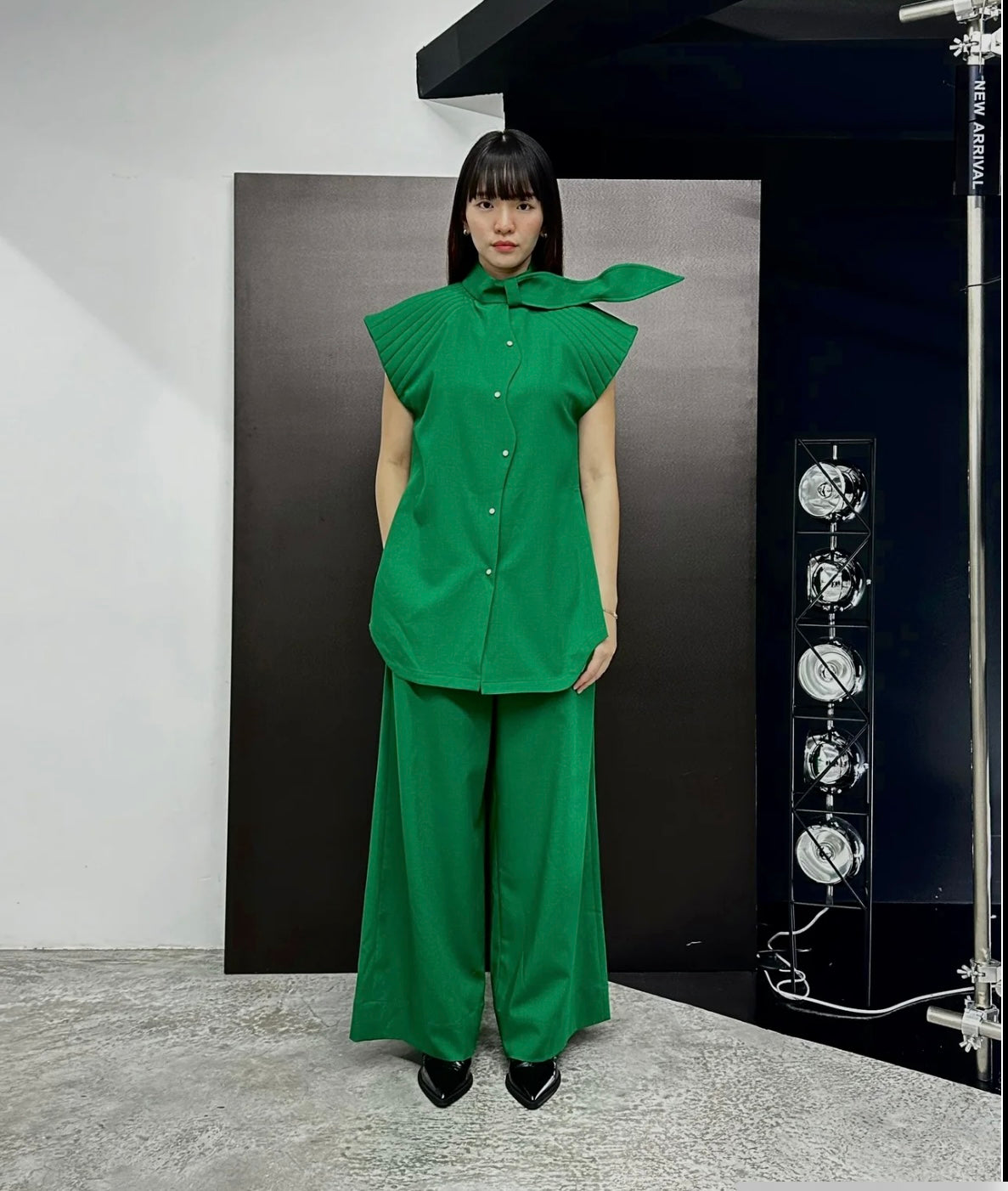 BAROQ STRUCTURED WIRE COLLAR SHIRT - GREEN