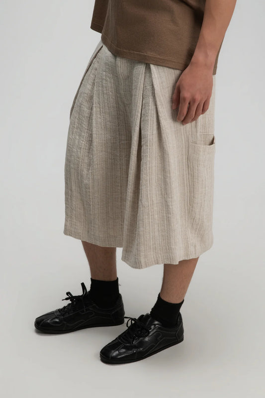 Gender Neutral Front Box Pleated Shorts (Beige)