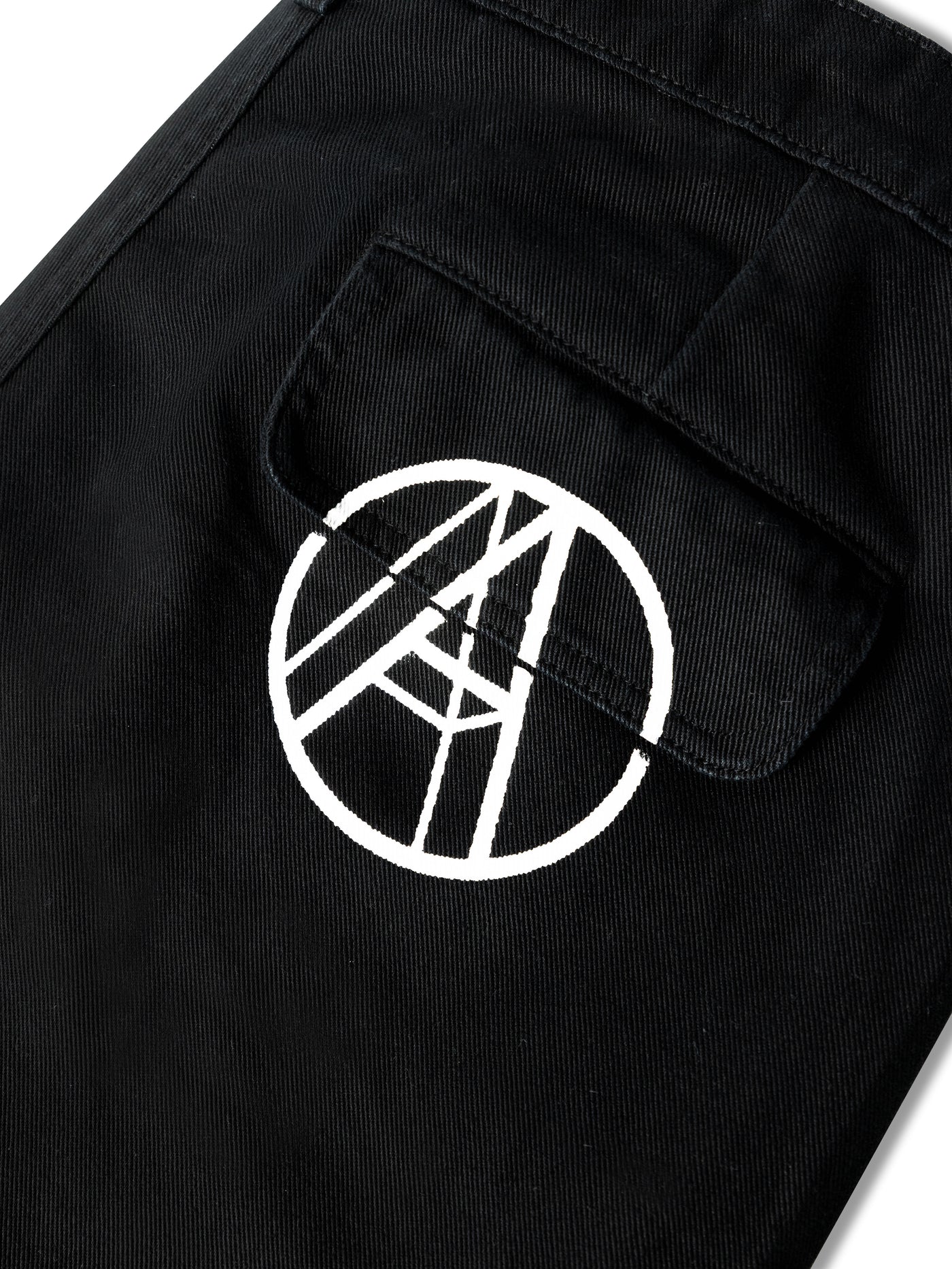 OVER KNEE CARGO SHORTS