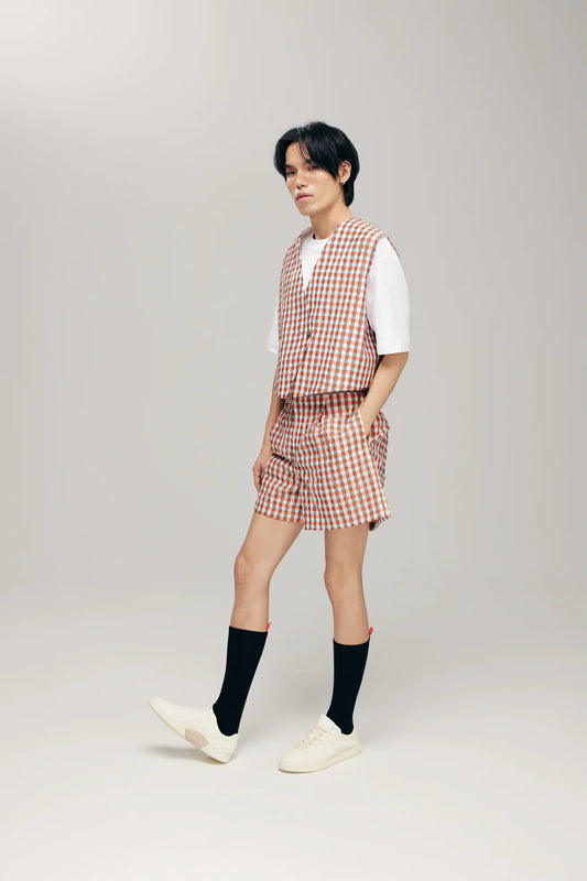 KAGAMI REVERSIBLE VEST IN ORANGE METALLIC SEERSUCKER & WHITE
