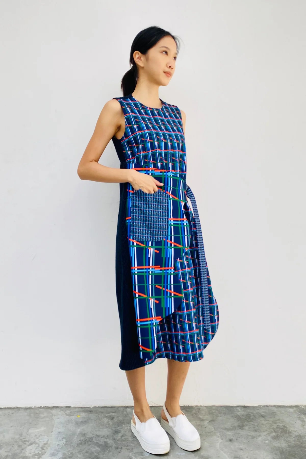 S18 DD02B || CONTRASTING CHECKS RIPPLE DRESS