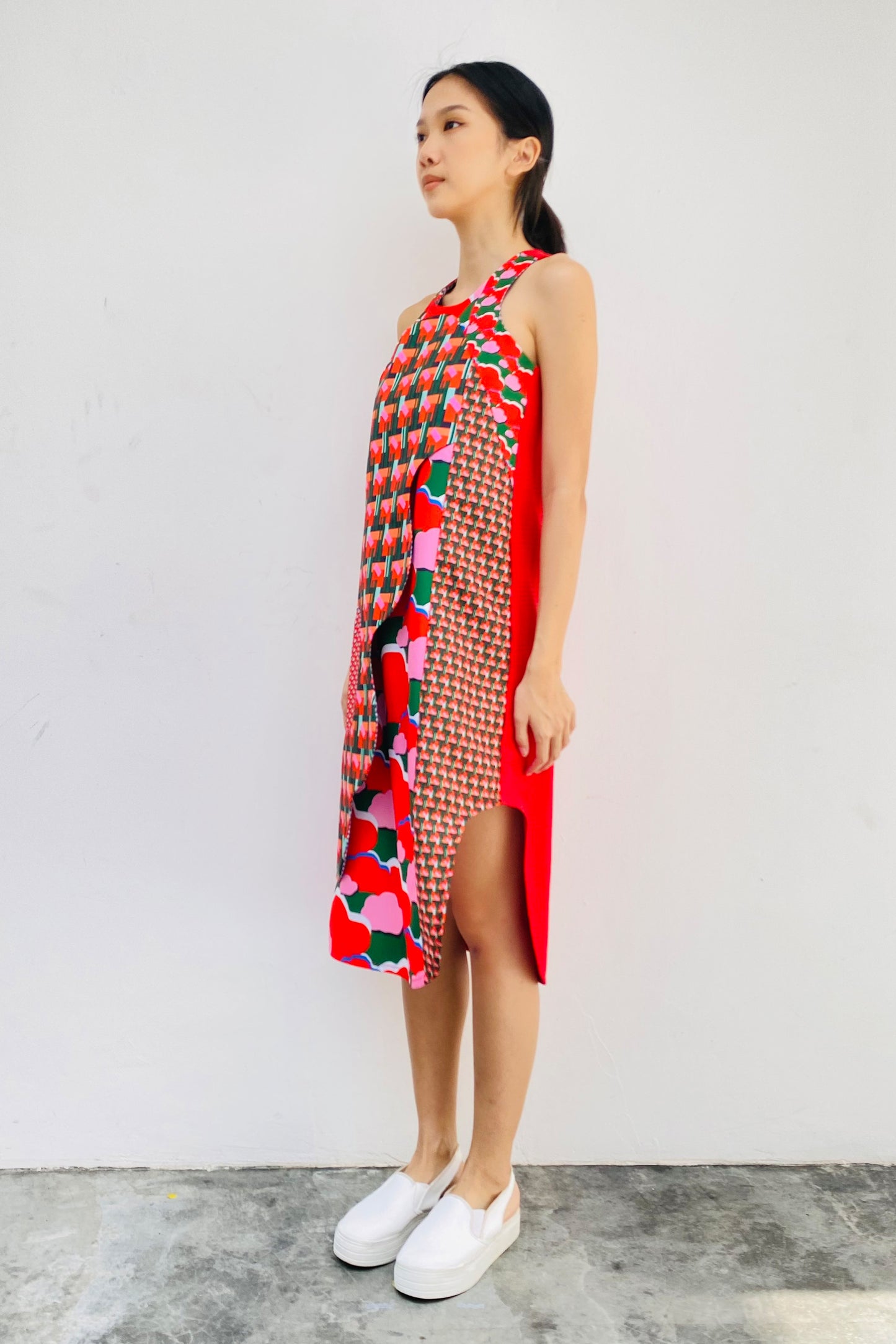 S18 DD03B || CUT IN SALAD BOWL RIPPLE DRESS