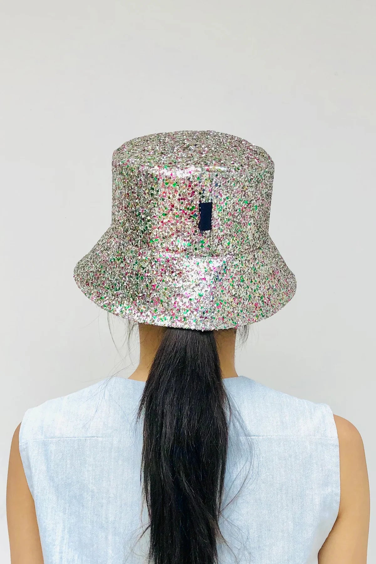 S18 ZHT08 || GLITTER BUCKET HAT || SILVER