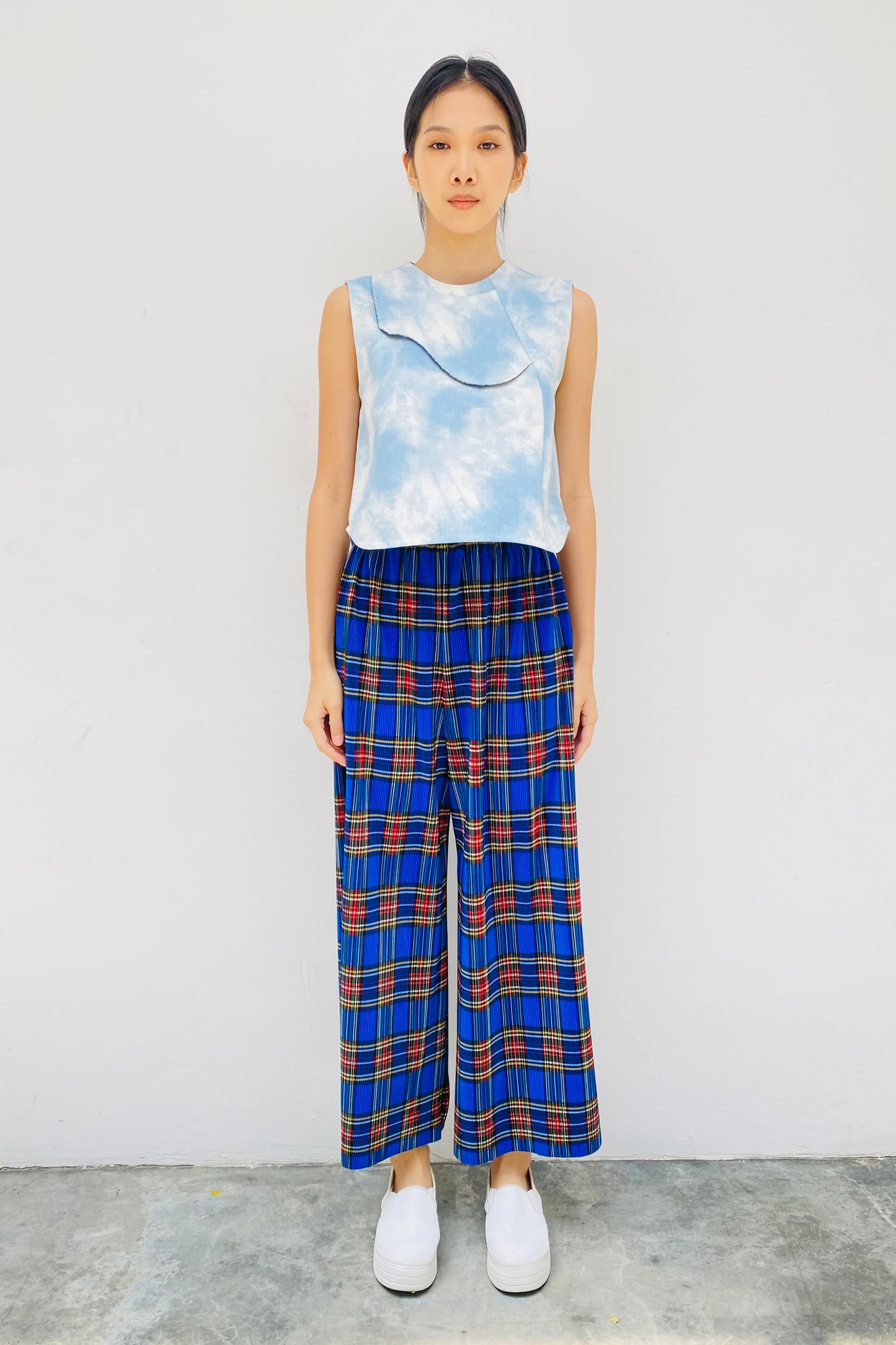 S18 LP01A || ROYAL BLUE CHECKS PLEATED TROUSERS