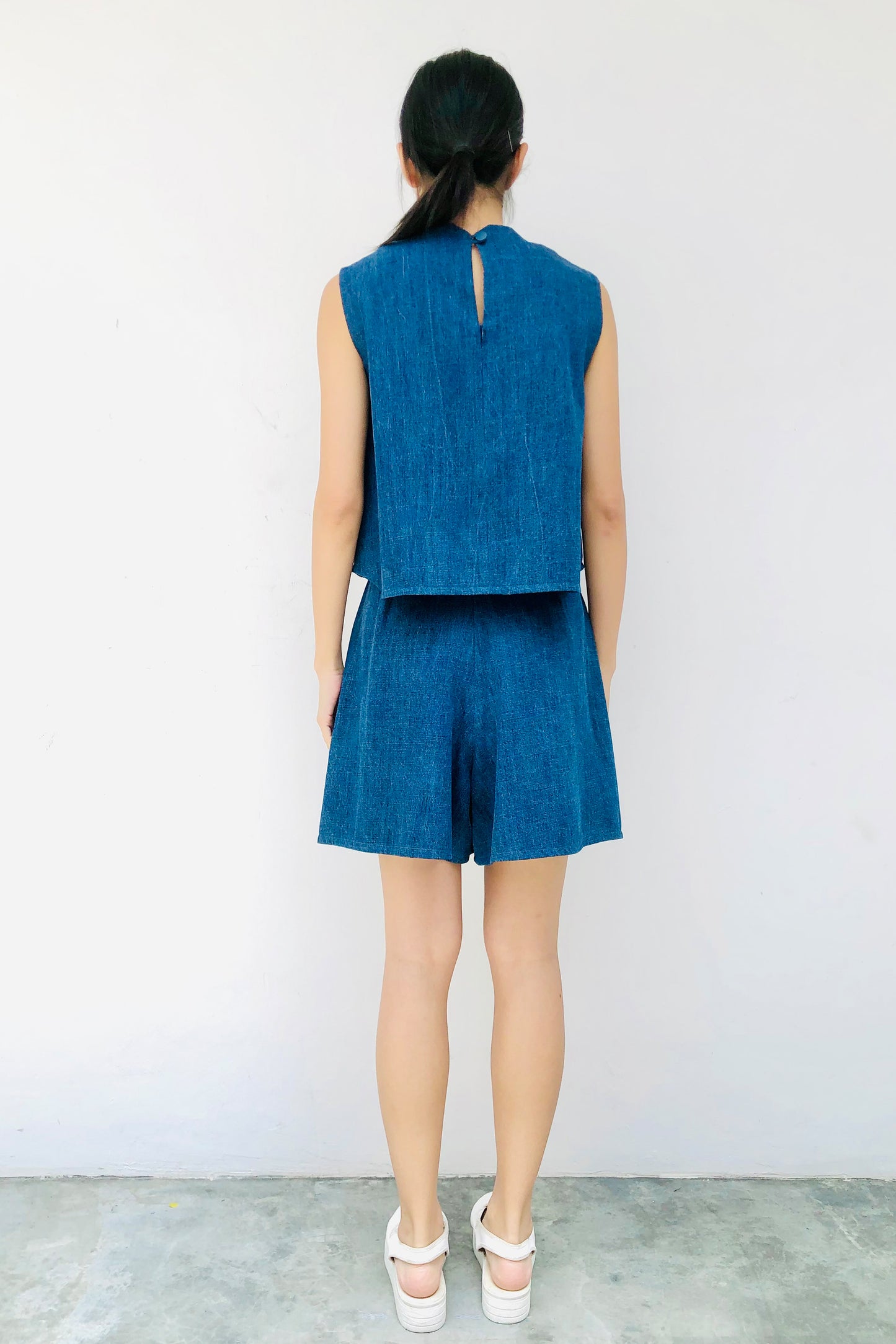 S18 TT01 || CROPPED DENIM TOP