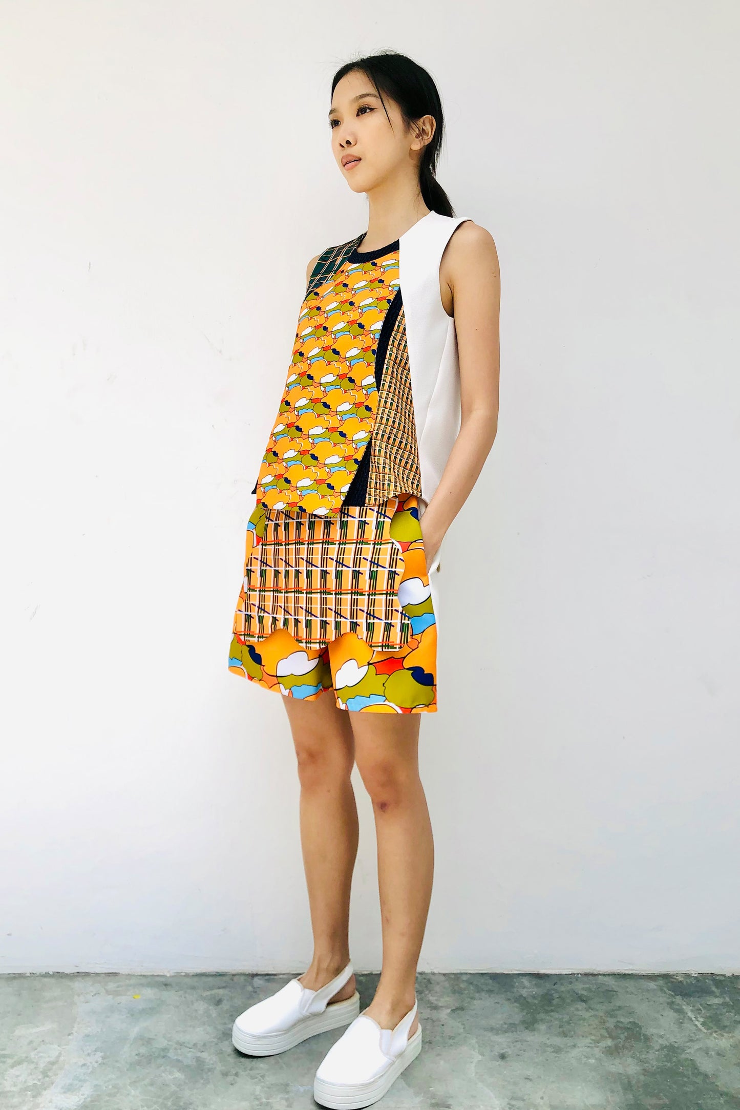 S18 TT09 || YELLOW TOMATO TOP