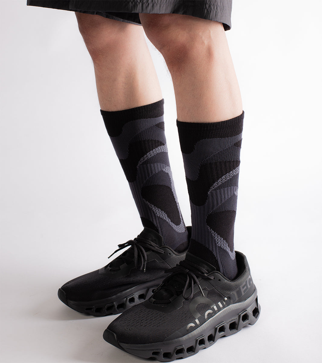 Cage overcalf socks - Wild Black