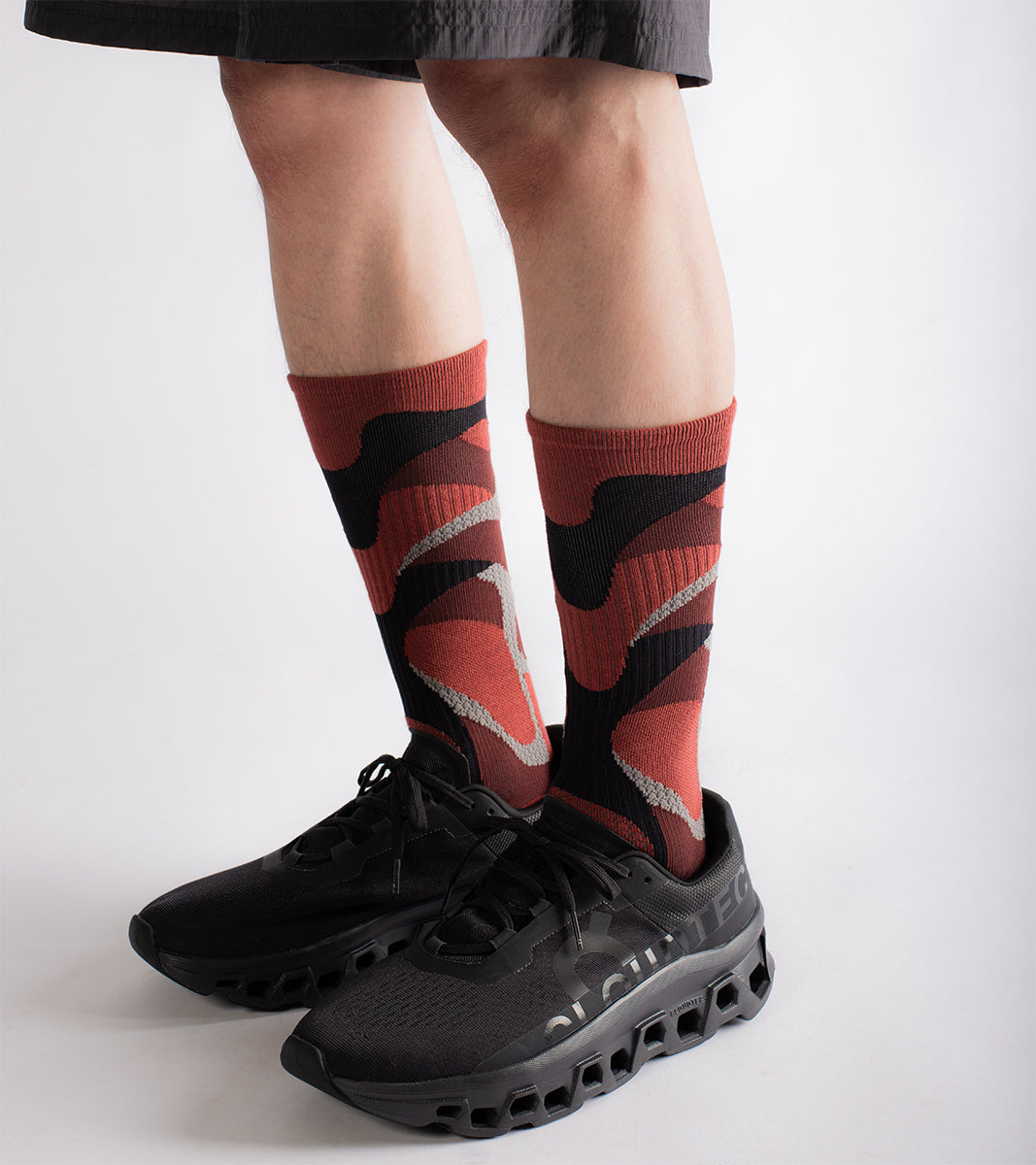 Cage overcalf socks - Wild Fire