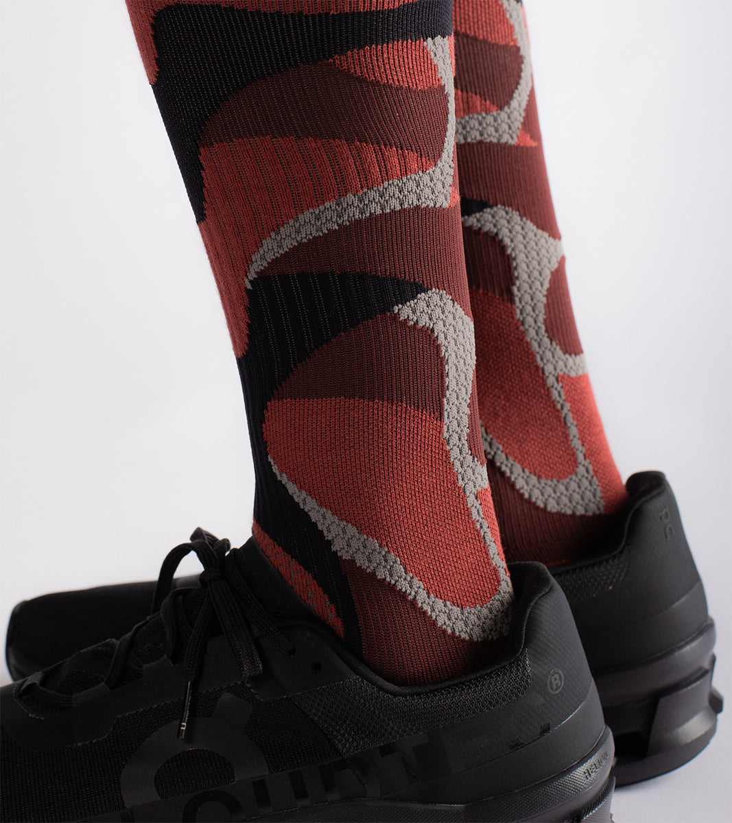 Cage overcalf socks - Wild Fire