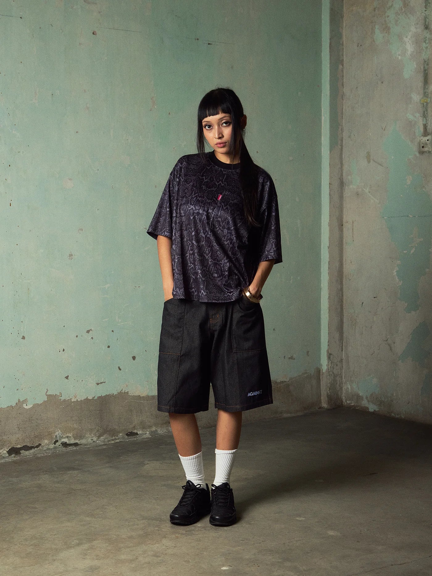 SNAKE SKIN MESH TEE BLACK