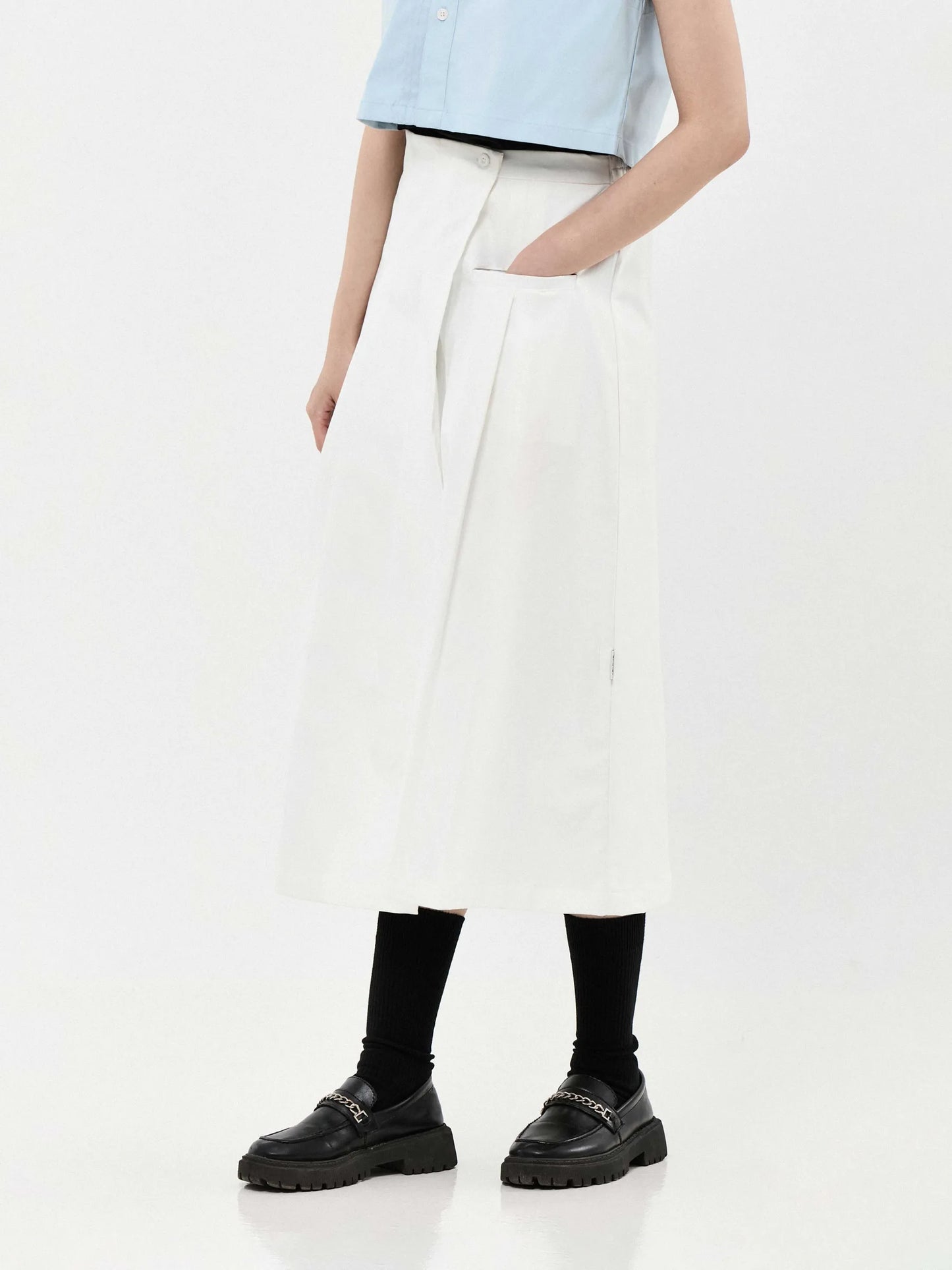MA-NY WAYS BOX PLEATED MIDI SKIRT | WHITE