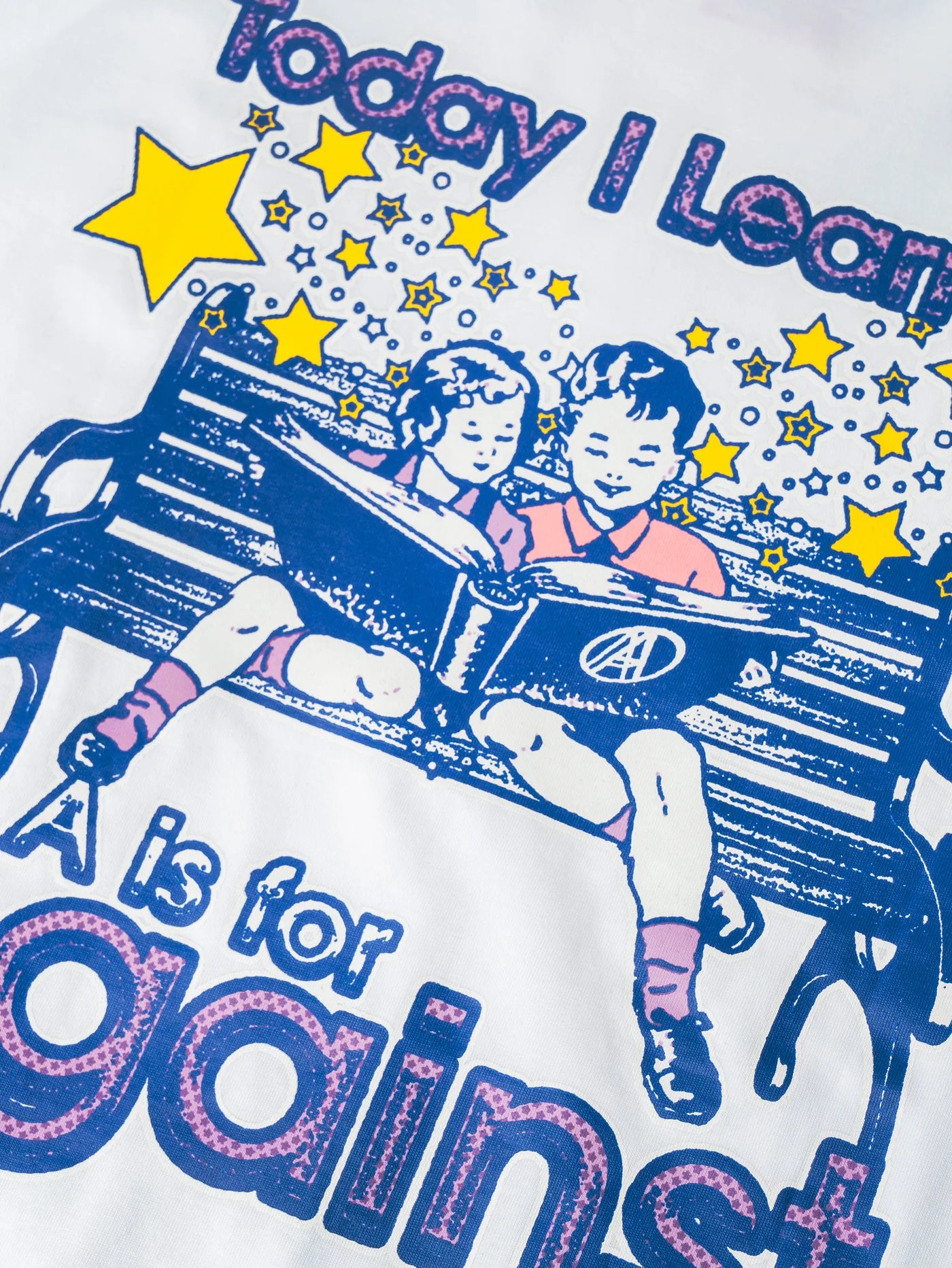 KINDERGARTEN TEE - WHITE