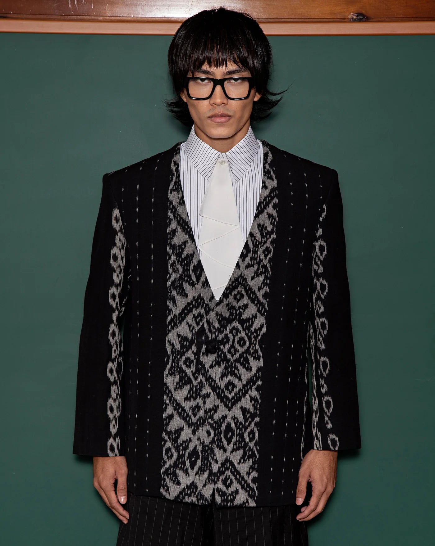 Suit Ikat
