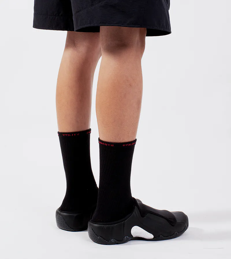 Black - Essential Mid Socks