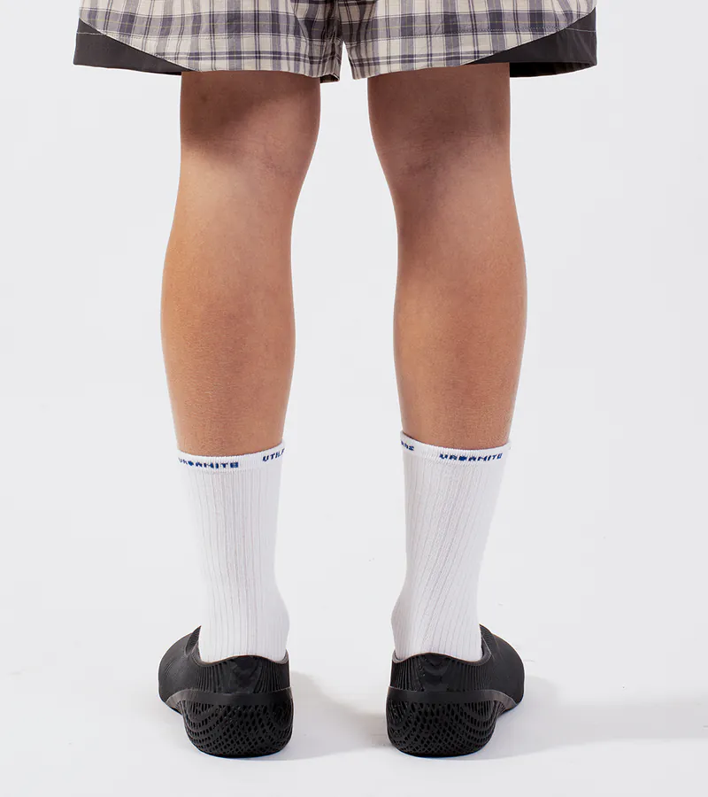 White - Essential Mid Socks