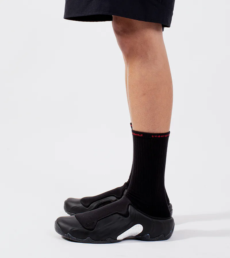 Black - Essential Mid Socks