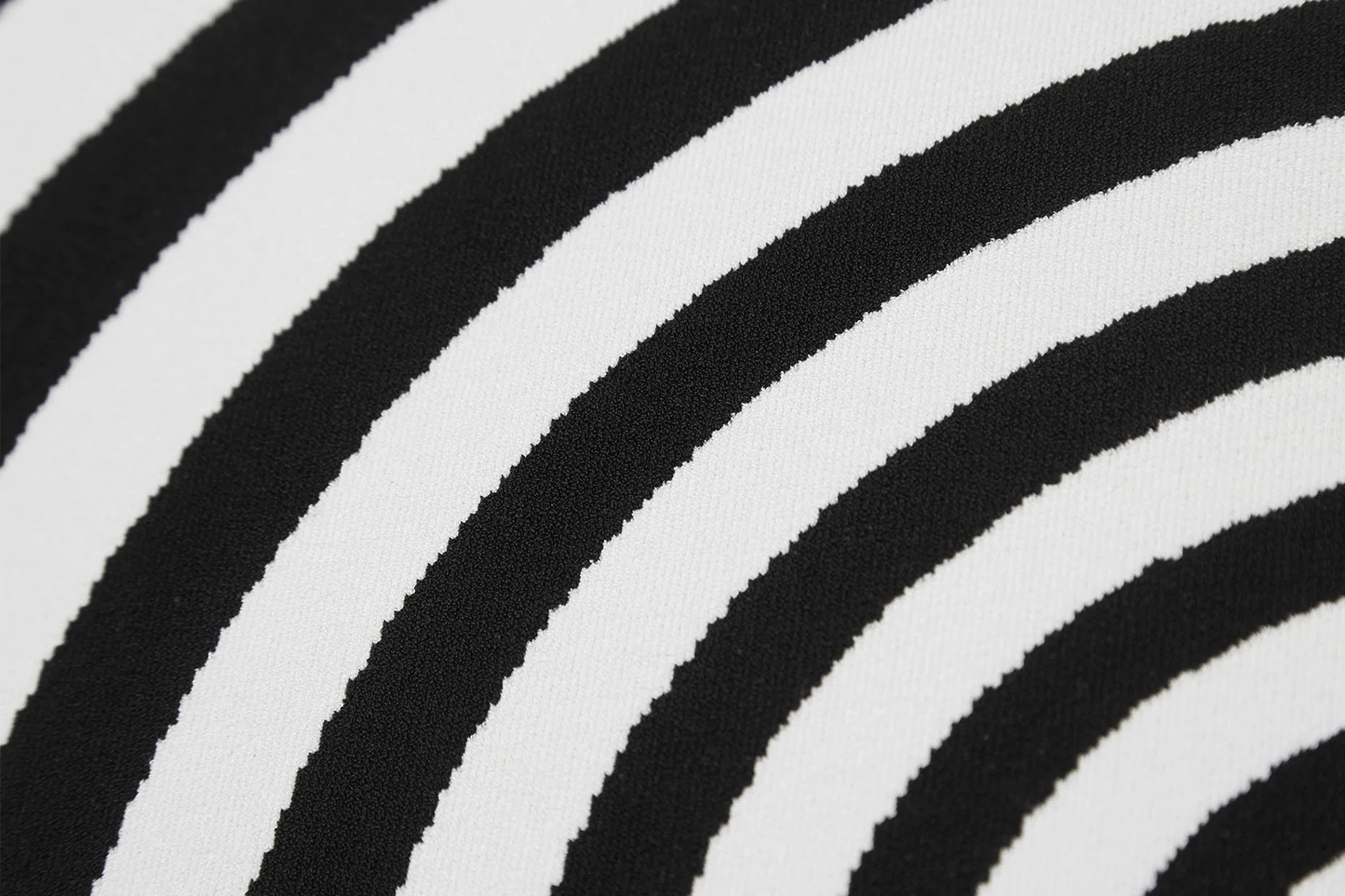 Hypnotia Hankie (Jet Black & Pure White)