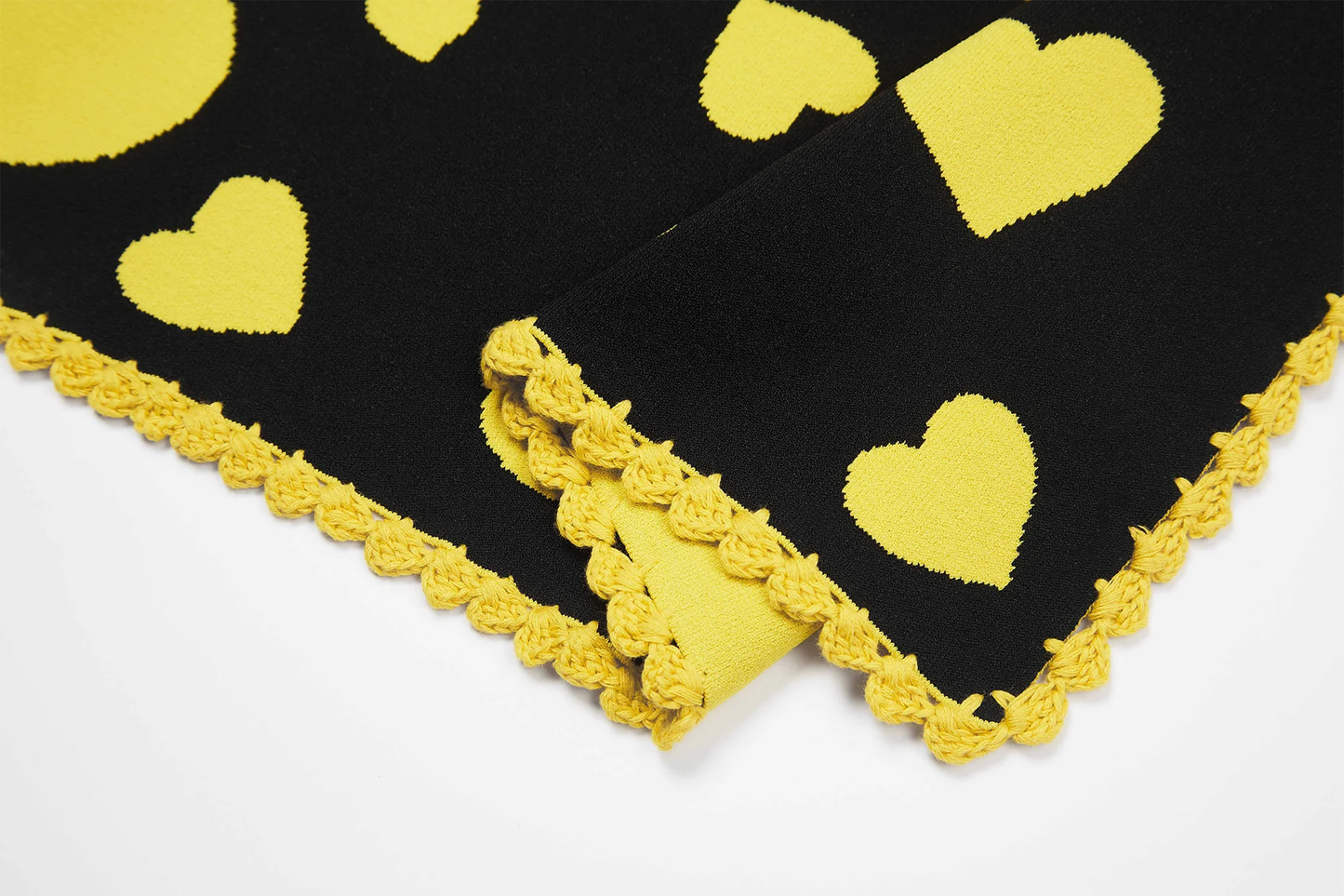 Sweetheart On Parade Hankie (Bumblebee Black & Yellow)