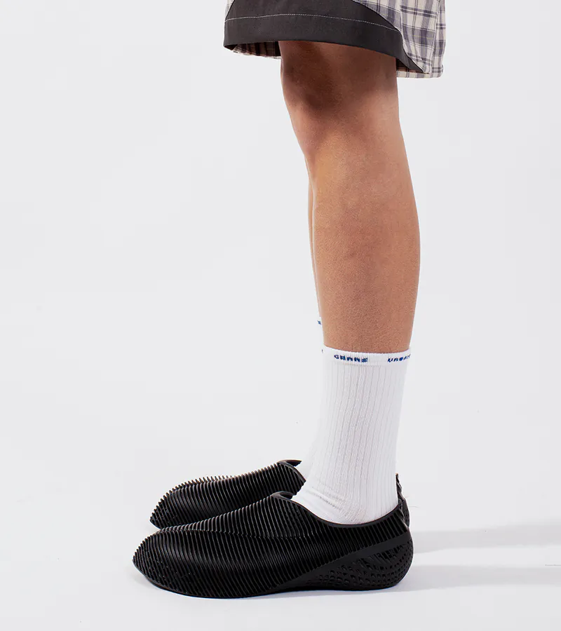 White - Essential Mid Socks