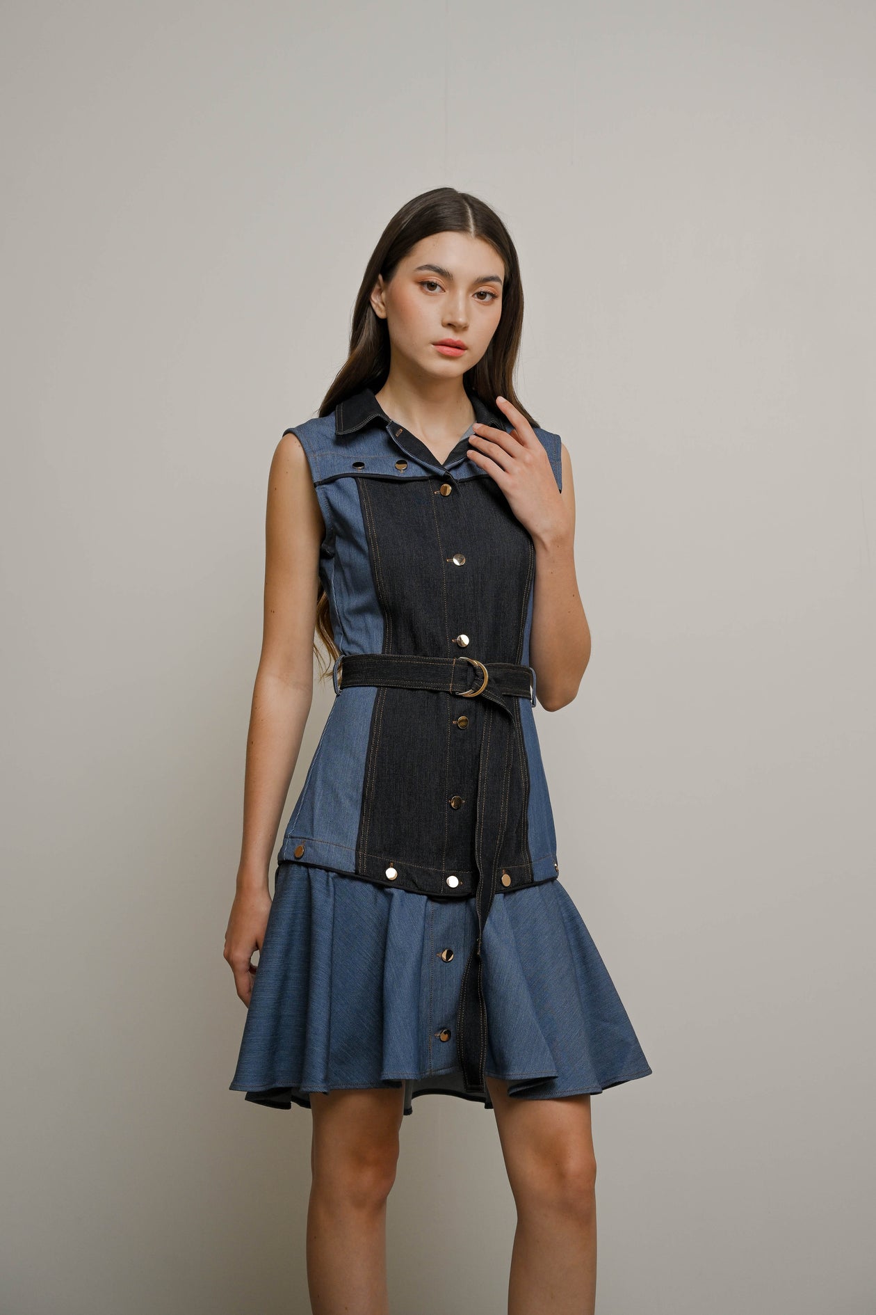 SOLLINARY TWO - WAY DRESS IN DENIM