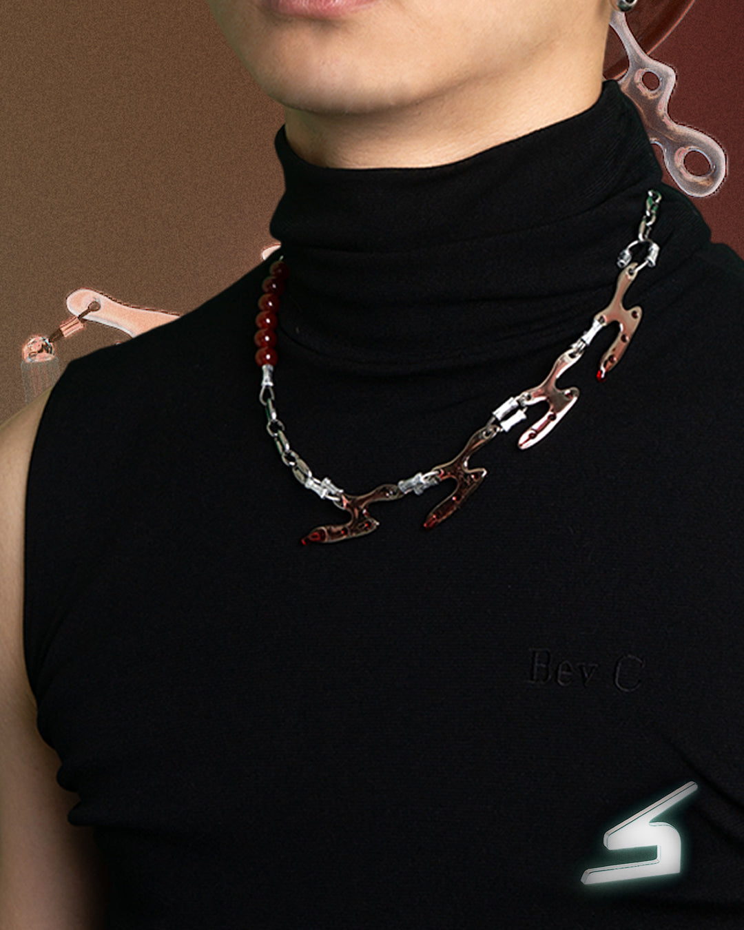 "LIQUID" NECKLACE SSSS1 IN RED