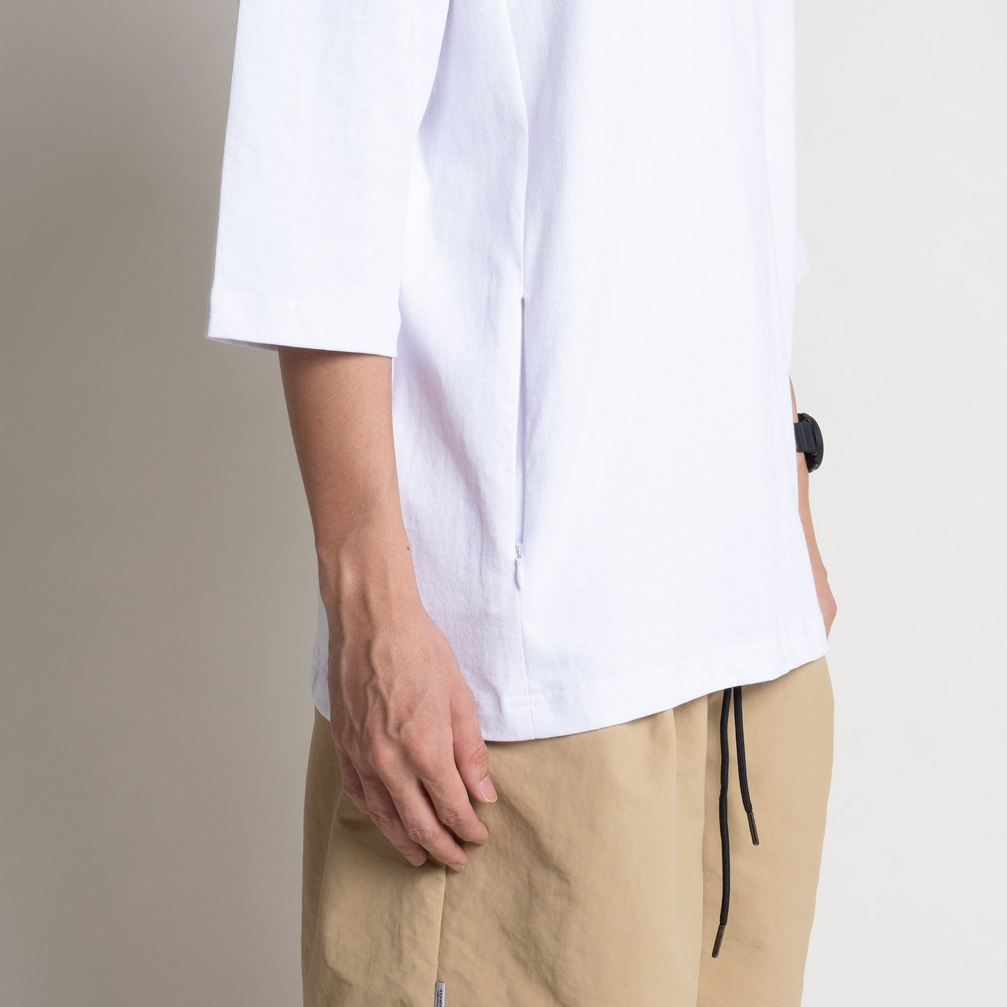 Zipped Pockets Tee - White