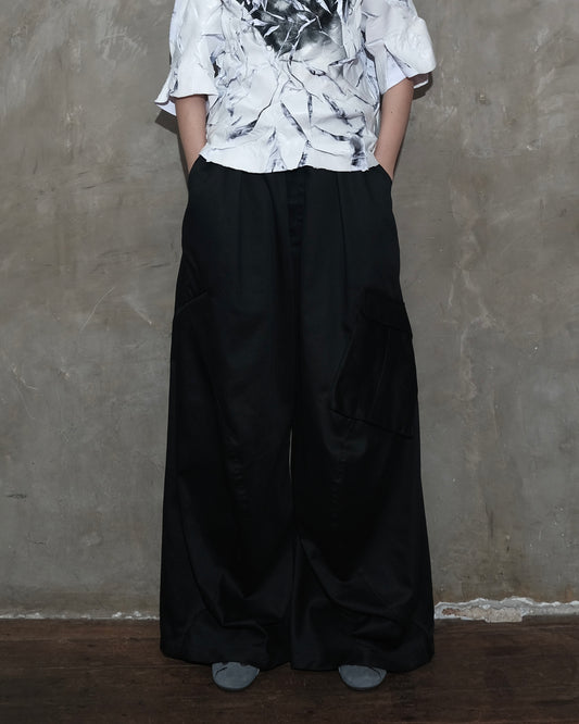 Warp Cargo Pants in Black