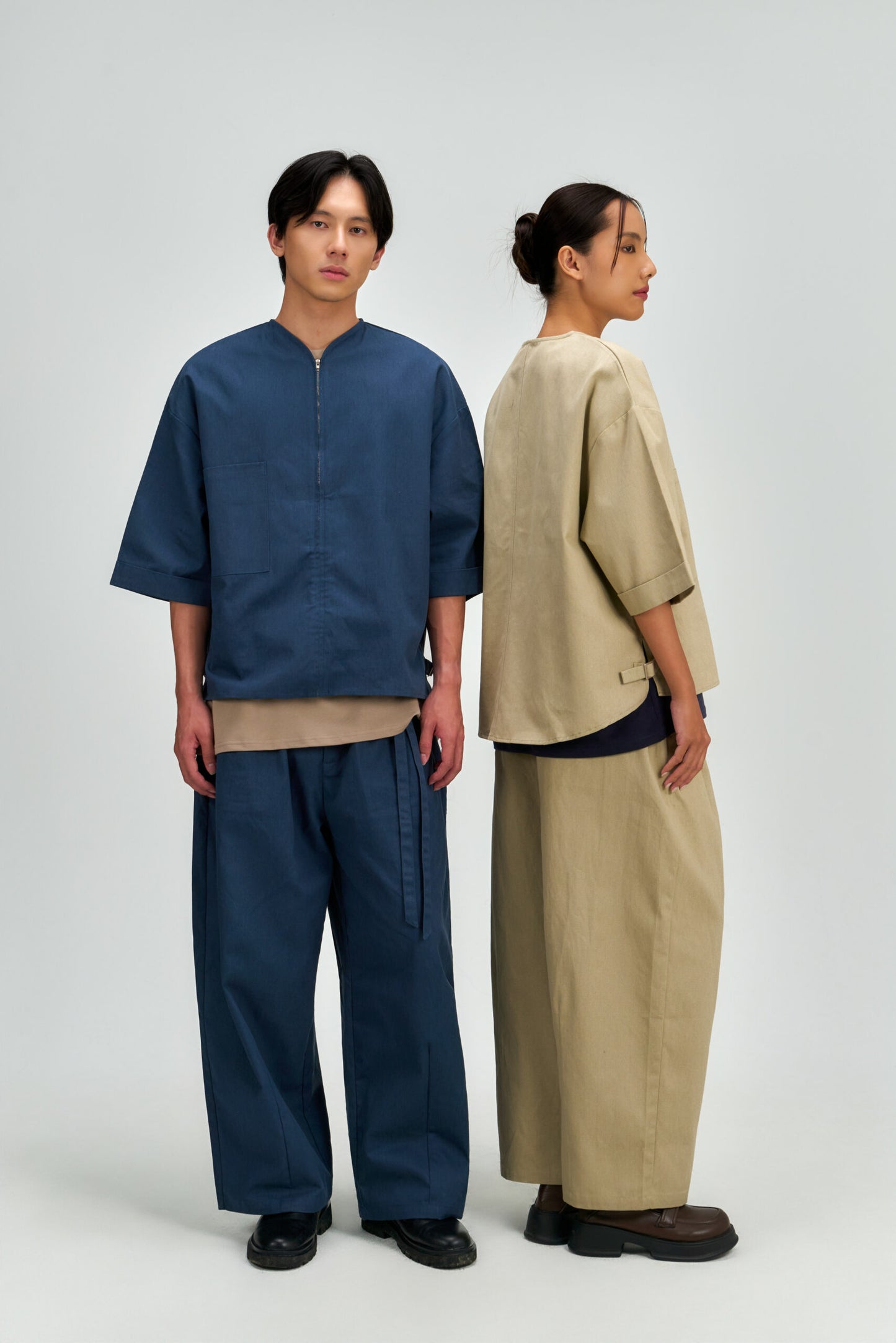 Gender Neutral Collarless Half-Zipper Shirt (Blue)