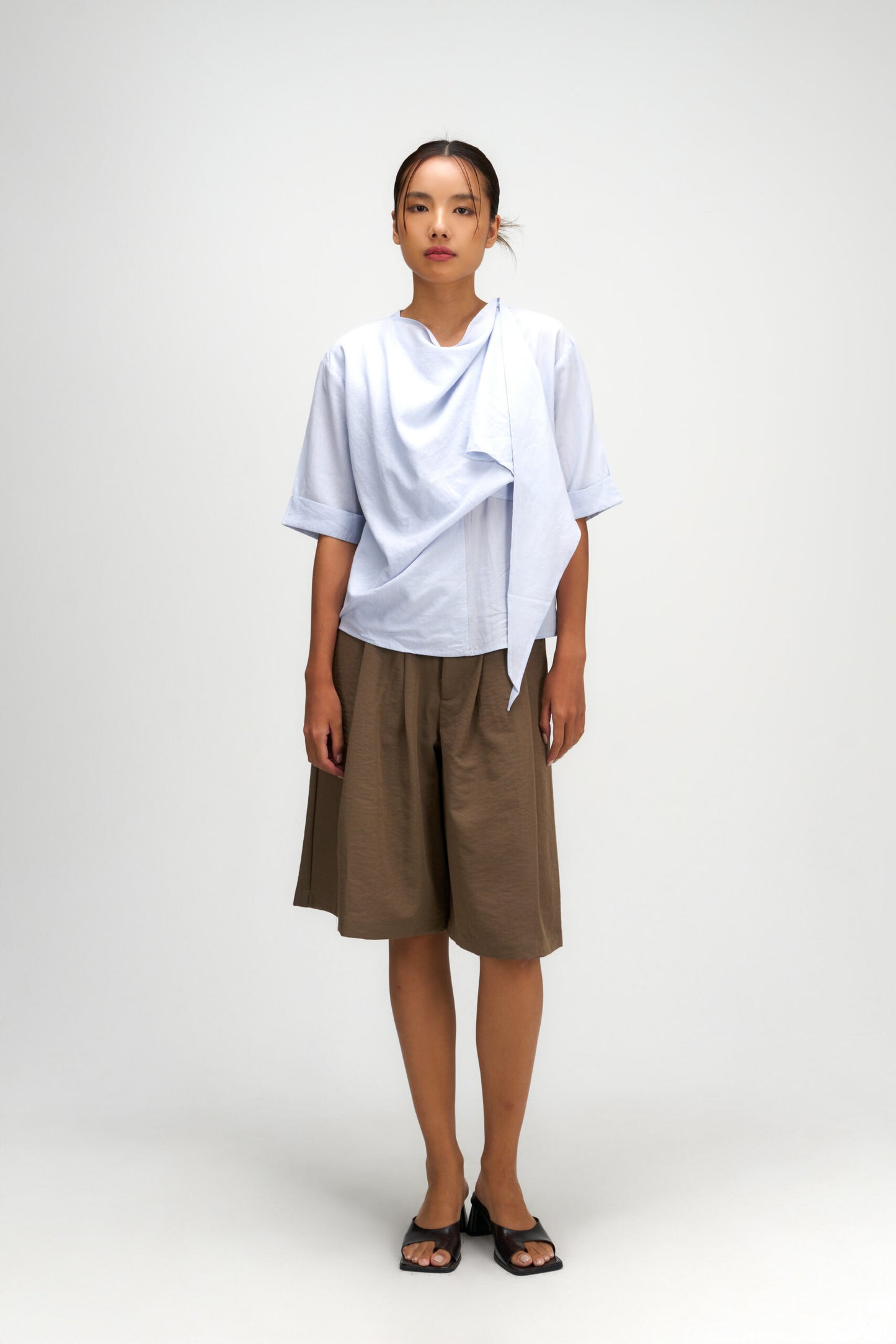 Gender Neutral Pleated Belted Short (Tea)